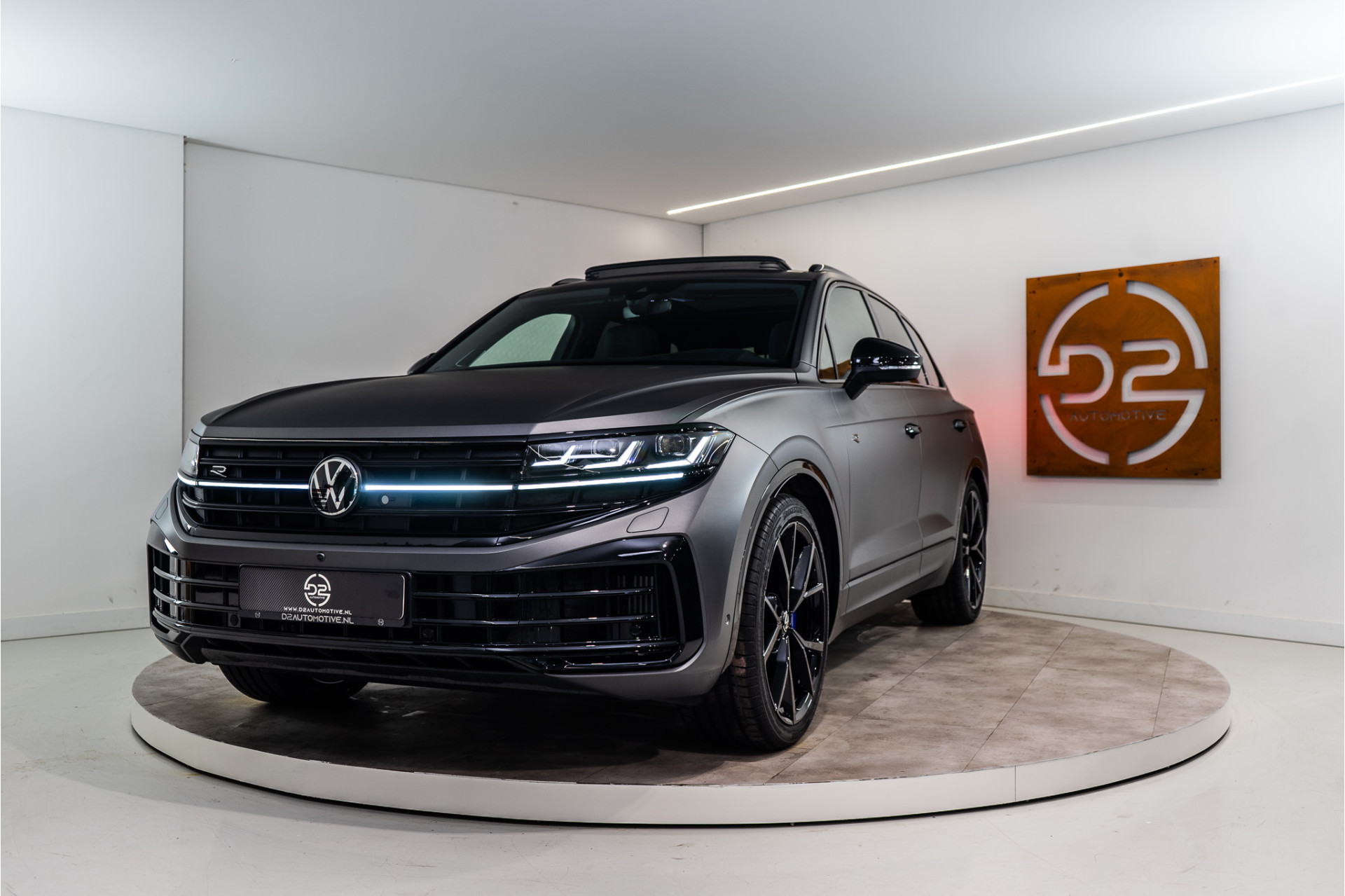 Volkswagen Touareg 3.0 TSi eHybrid 4MOTION R 463PK | JUNI 2024 | VOL OPTIE!