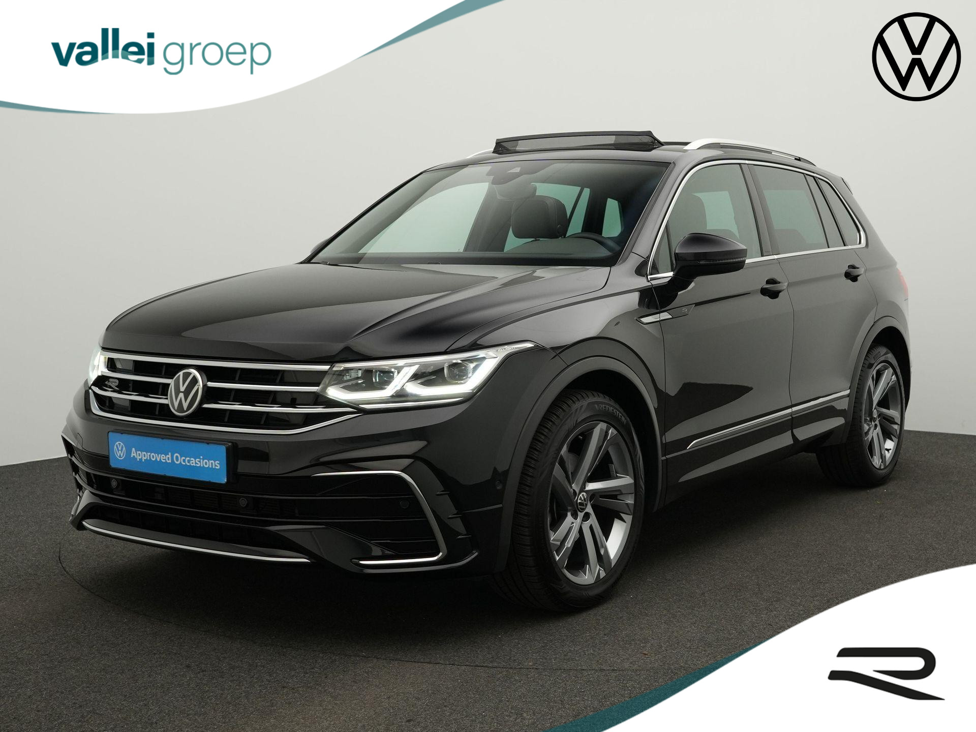 Volkswagen Tiguan 1.5 TSI 150 pk DSG R-Line Business+ | Panoramadak | Leder | Geheugenstoelen | IQ Light | Stuur-/stoelverwarming | Achteruitrijcamera