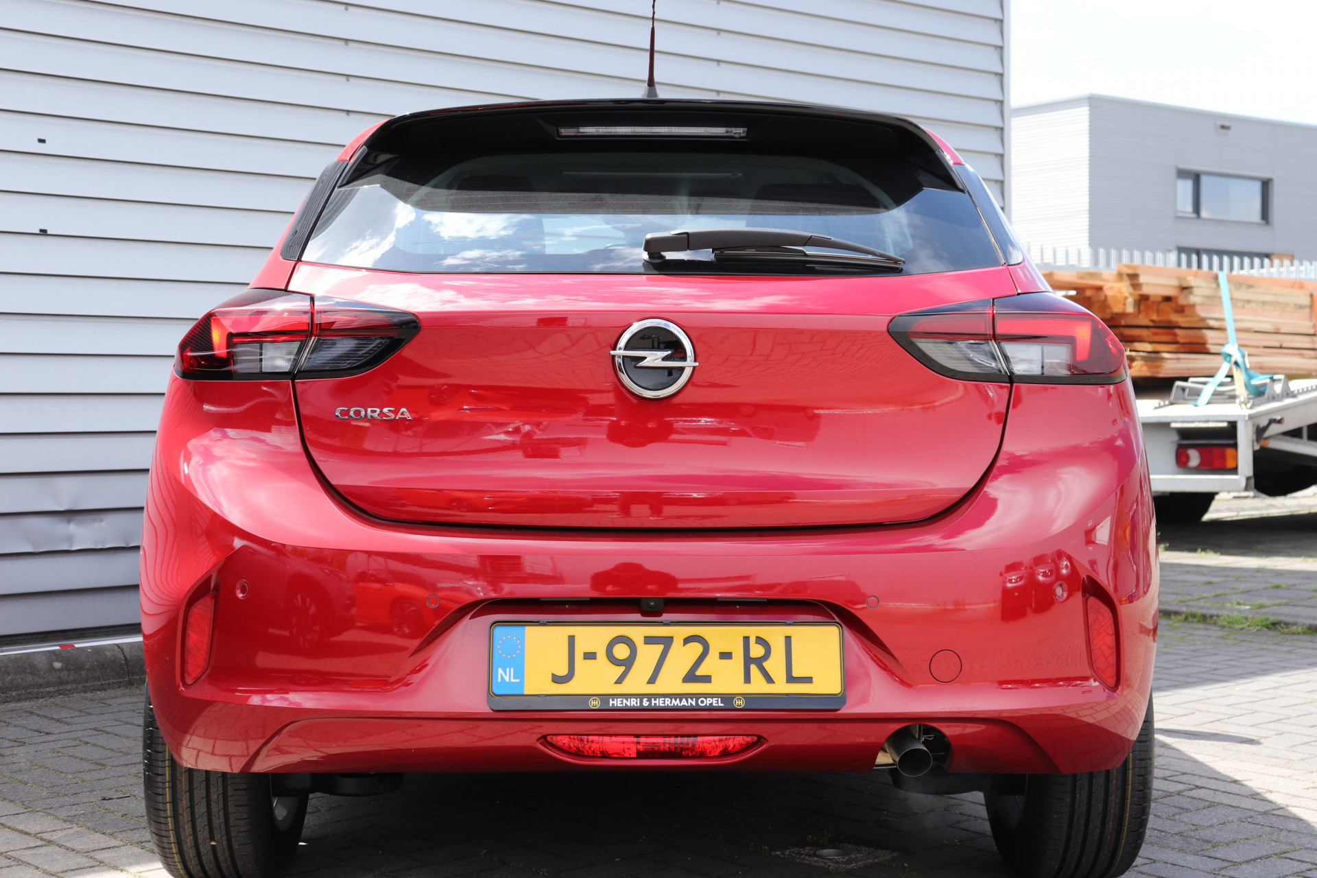 Opel Corsa 1.2 Elegance (DIRECT RIJDEN!!/NAV./CAMERA/NU met € 4.162,- KORTING)