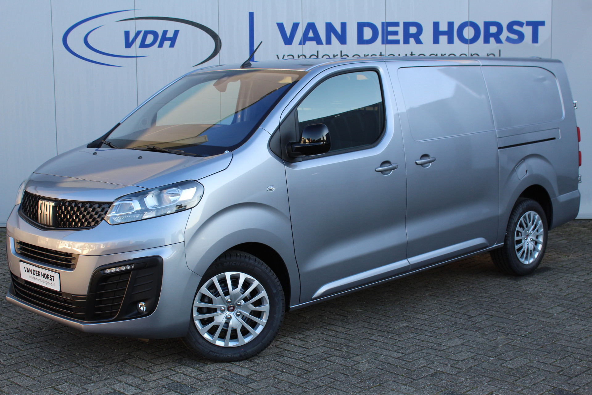 Fiat Scudo 2.0-145pk MultiJet L3H1 SX. Schuifdeur links en rechts. Airco, navigatie, telefoonvoorb., camera, metallic lak, 3-zits, cruise cntrl., lengte 3.