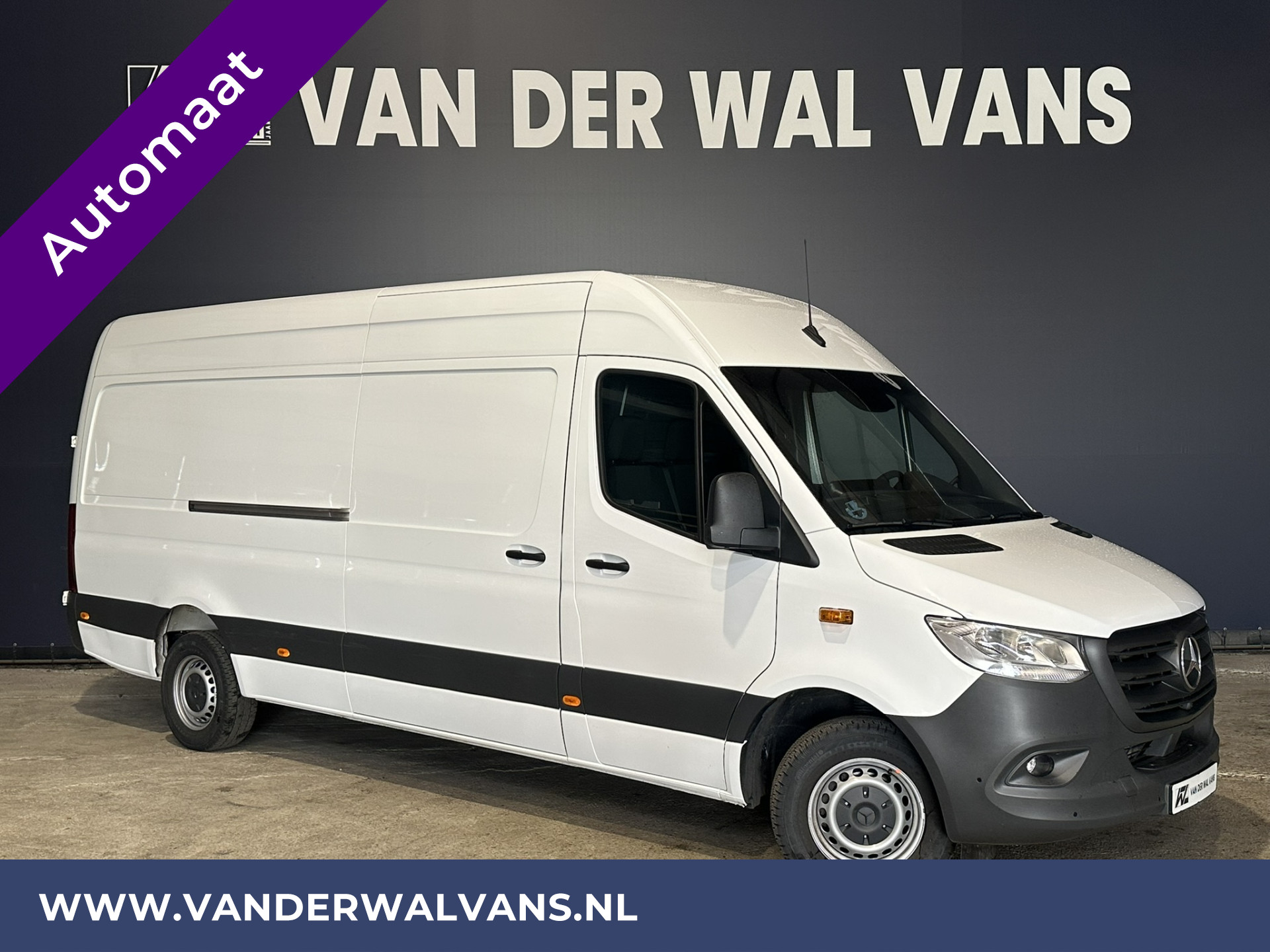 Mercedes-Benz Sprinter 317 CDI 170pk 9G-Tronic Automaat L3H2 Euro6 Airco | Camera | Navigatie | Apple Carplay Cruisecontrol, 3500kg Trekhaak, Parkeersensoren, Stoelverwarming, Android auto, MBUX, Chauffeursstoel, Bijrijdersbank
