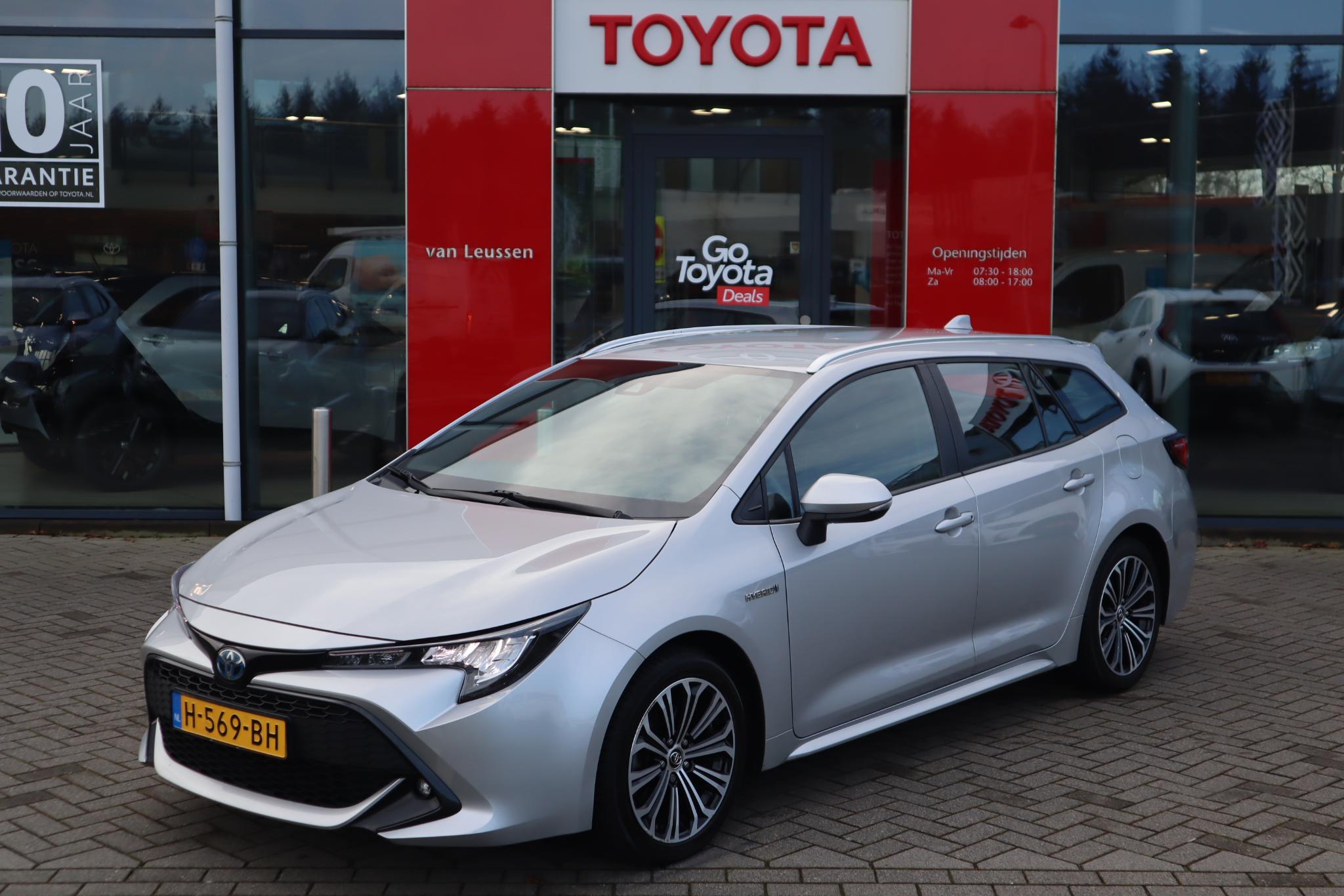 Toyota Corolla Touring Sports 2.0 HYBRID DYNAMIC APPLE/ANDROID NAVI 17"LM-VELGEN LED PRIVACY-GLASS NL-AUTO