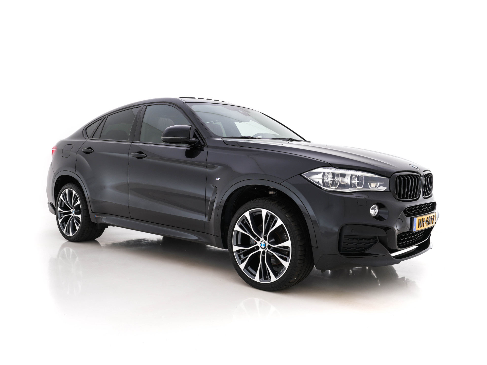 BMW X6 xDrive40d High Executive M-Performance-Sport-Pack Aut. *PANO | BANG&OLUFSEN-SURROUND | HUD | SOFT-CLOSE | FULL-LED | MEMORY-PACK | VIRTUAL-COCKPIT | MERINO-VOLLEDER | KEYLESS | CAMERA | NAVI-FULLMAP | SPORT-SEATS | 21"ALU*