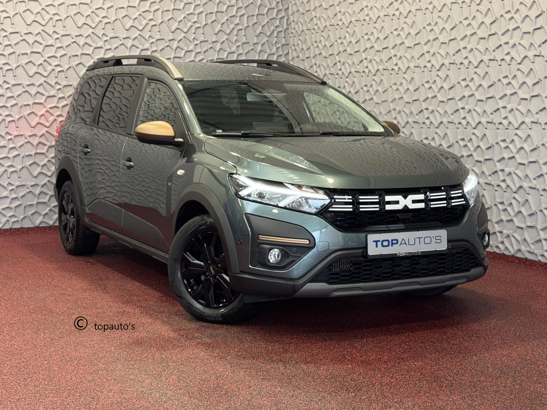 Dacia Jogger 1.0 TCE 110PK EXTREME 7P CARPLAY NAVI PDC CAMERA LED STOELVERW. 07/2024 7 PERSOONS 7PER