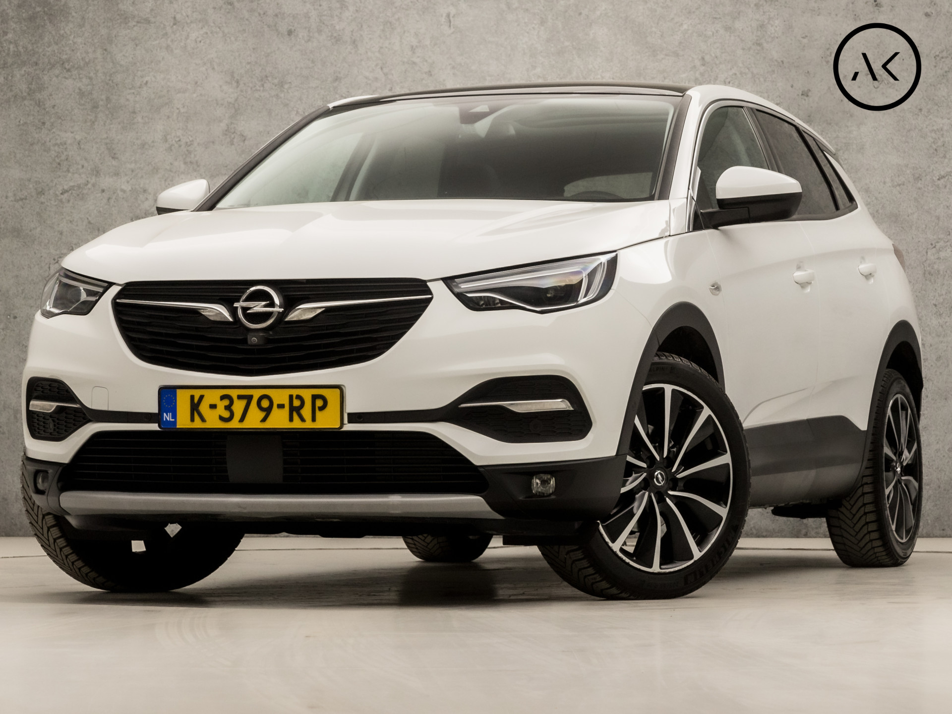 Opel Grandland X 1.2 Turbo Elegance Sport (PANORAMADAK, APPLE CARPLAY, GROOT NAVI, LEDER, 360 CAMERA, SPORTSTOELEN, GETINT GLAS, LED KOPLAMPEN, NIEUWE APK, NIEUWSTAAT)