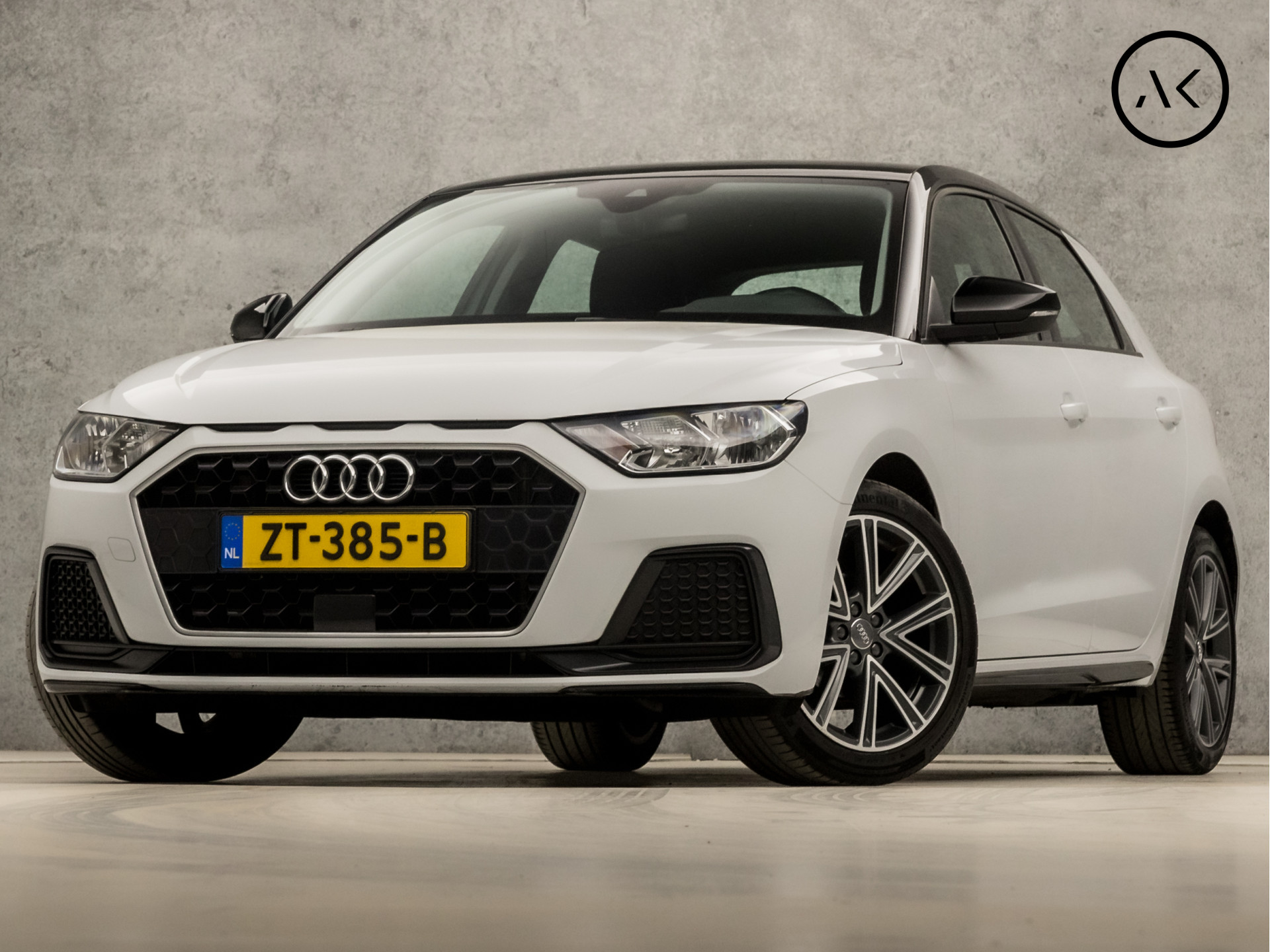 Audi A1 Sportback 25 TFSI Sport (APPLE CARPLAY, GROOT NAVI, VIRTUAL COCKPIT, LM VELGEN, SPORTSTOELEN, CRUISE, LANE ASSIST, ARMSTEUN, NIEUWE APK, NIEUWSTAAT)