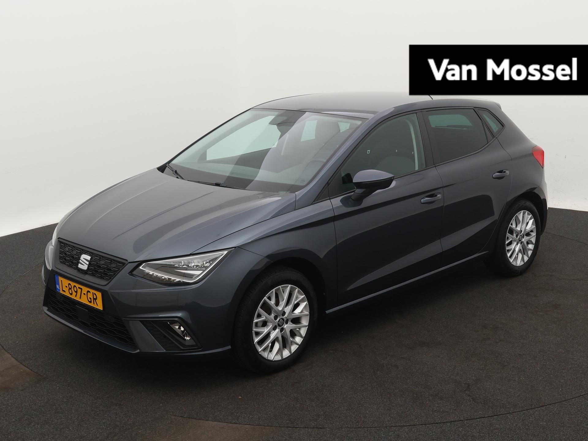 SEAT Ibiza 1.0 TSI Style Business Intense Plus | TREKHAAK | STOELVERWARMING | DIGITAAL DASHBOARD | NAVIGATIE | CAMERA | LED |
