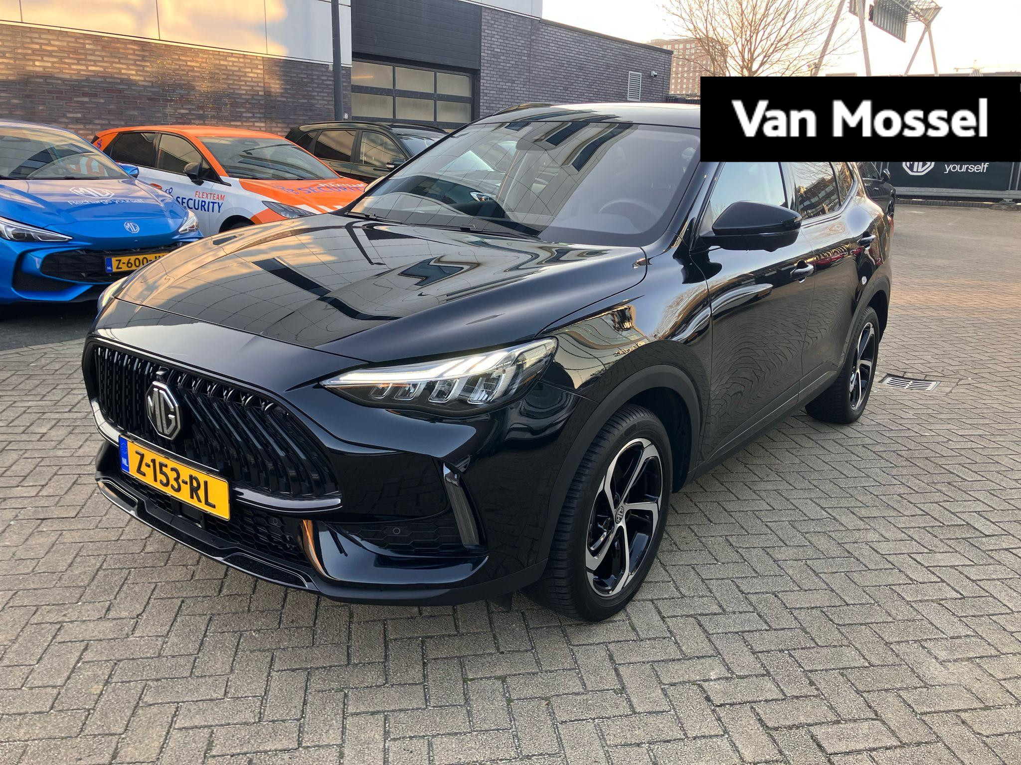MG EHS 1.5 T-GDI PHEV Aut. Luxury | Black-Pack | Navi | Leder | Panoramadak | Led Sfeerlicht | 360 Camera |
