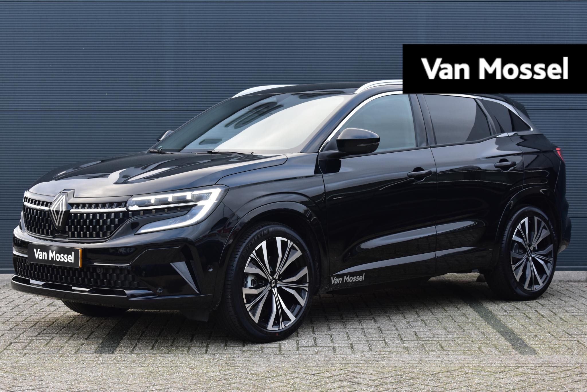 Renault Austral 1.2 E-Tech Hybrid Iconic 200PK | Sidesteps | Head-Up Display | Harman Kardon Audio | Adaptieve Cruise Control | Apple CarPlay & Android Auto | Google Navigatie