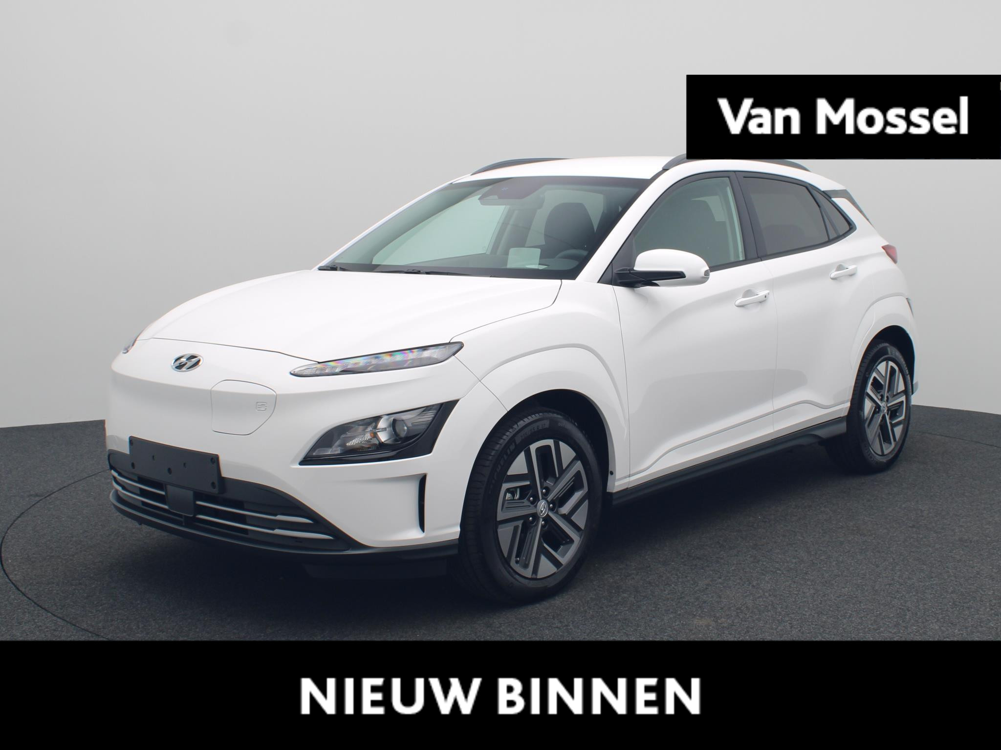 Hyundai Kona EV Fashion 39 kWh | Nieuw uit voorraad leverbaar | Navigatie | Cruise control| Achteruitrijcamera| Parkeersensoren achter|
