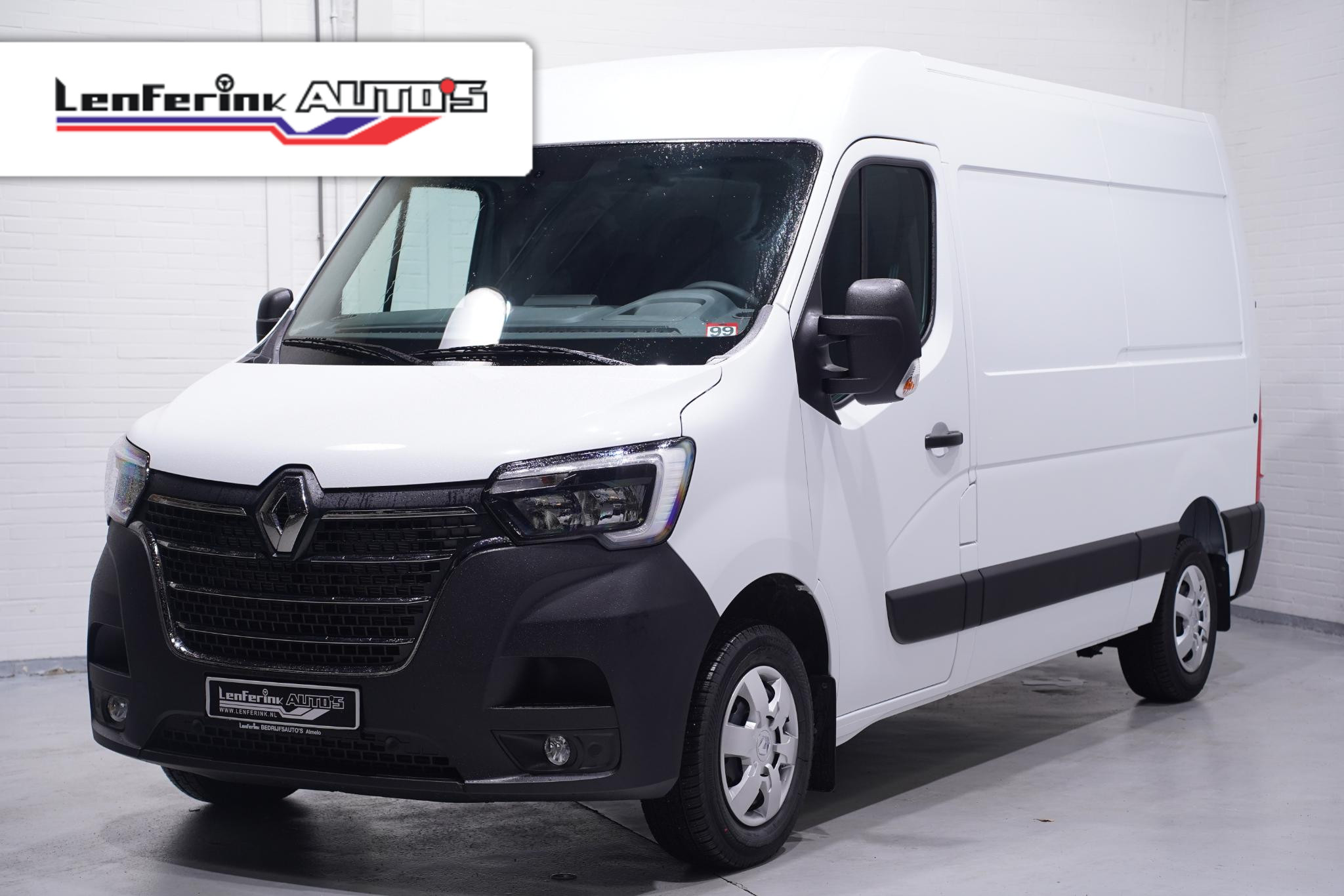 Renault Master 2.3 dCi 135 pk L2H2 Airco, Camera, Navi Cruise Control, Geveerde Stoel, PDC achter, 3-Zits, Nieuw