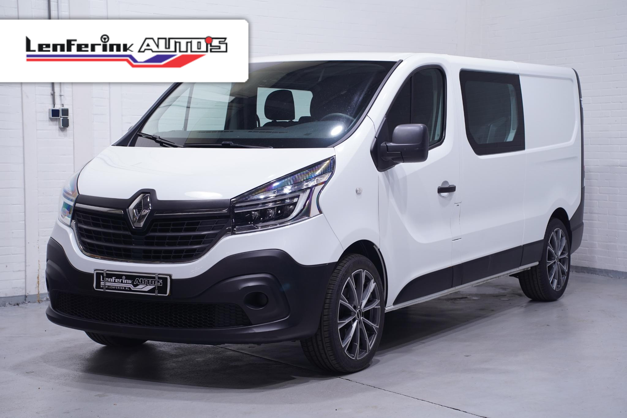 Renault Trafic 2.0 dCi 120 pk L2 Dubbel Cabine Airco, Isofix Keyless Entry, Laadruimte Pakket, PDC achter, 6-Zits