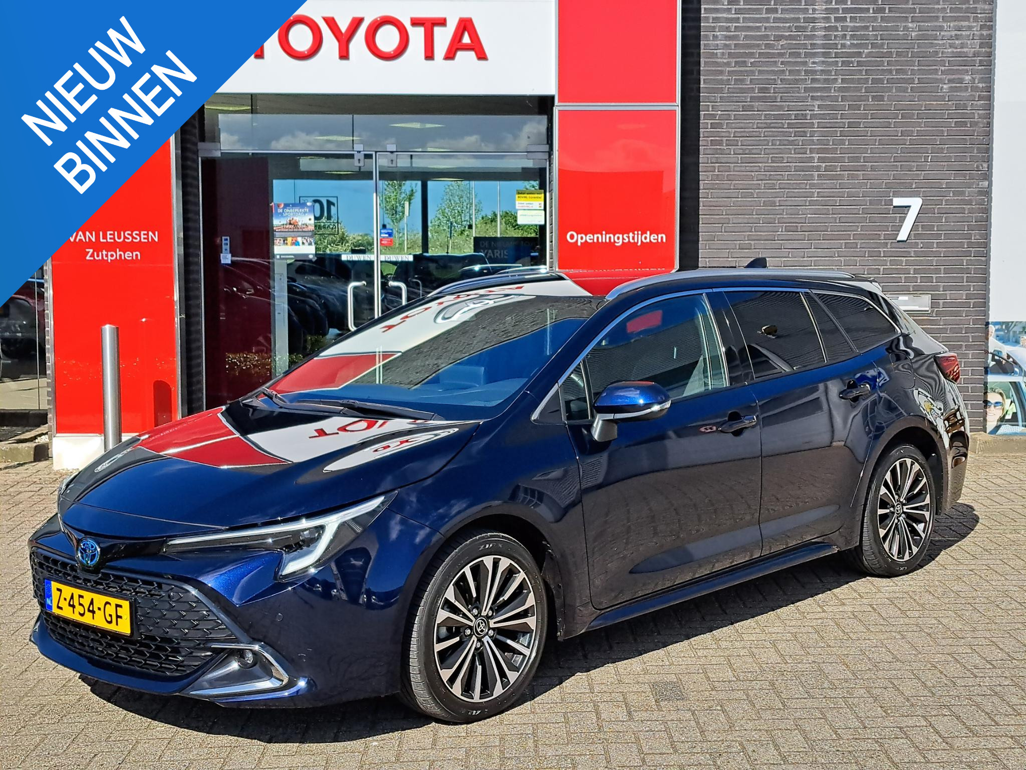 Toyota Corolla Touring Sports Hybrid 140 Dynamic STOELVERWARMING ELEK. ACHTERKLEP NAVIGATIE DODEHOEKDETECTIE DRAADLOOS LADEN TELEFOON