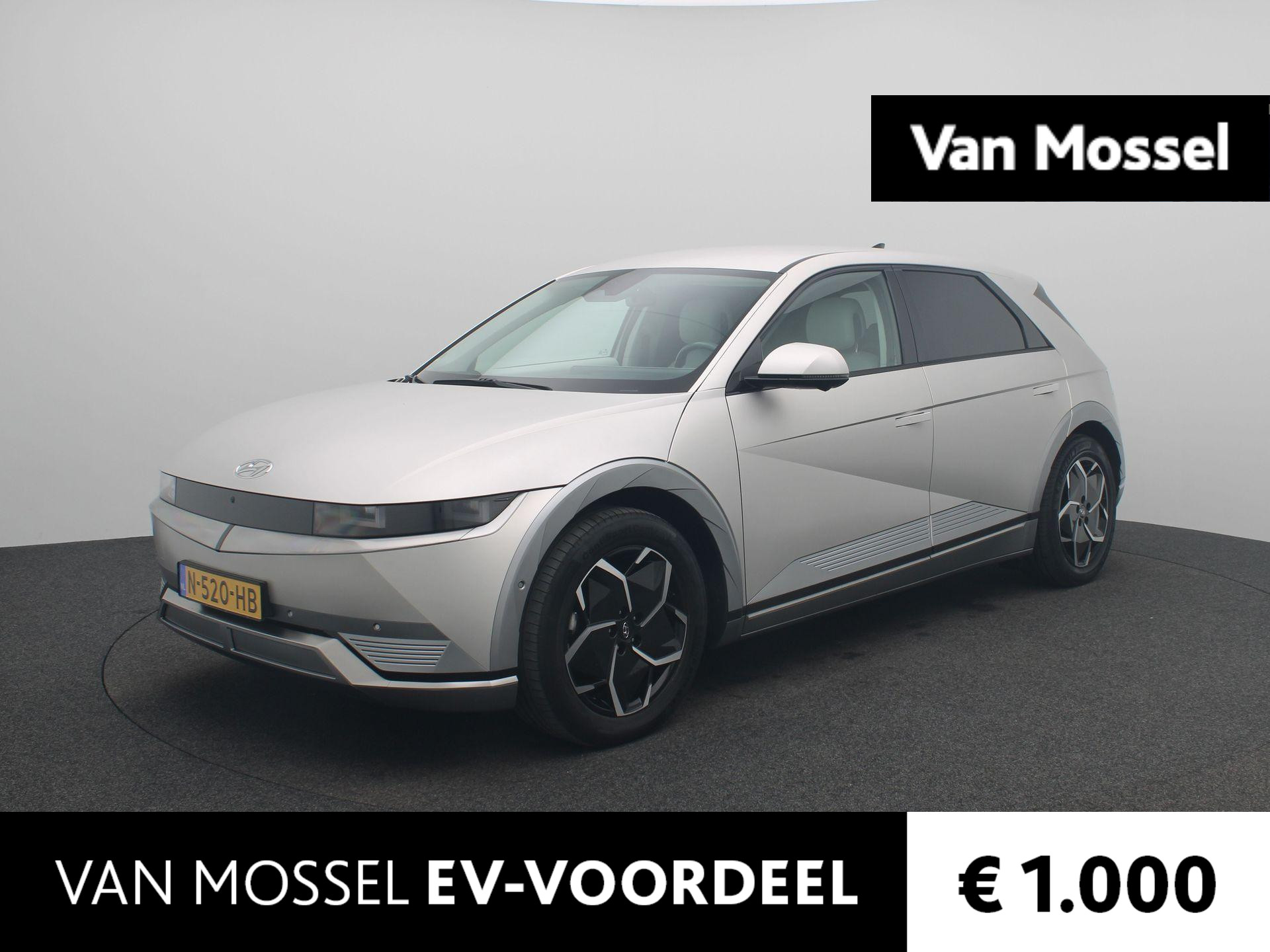 Hyundai IONIQ 5 Lounge 73kWh | Apple Carplay / Android Auto | Stoel/Stuurverwarming | Head-Up Display | Dodehoekdetectie | Memory Seats | Stoelkoeling | 360 Camera | BOSE Audio | Trekhaak | Warmtepomp | 3 Fase |