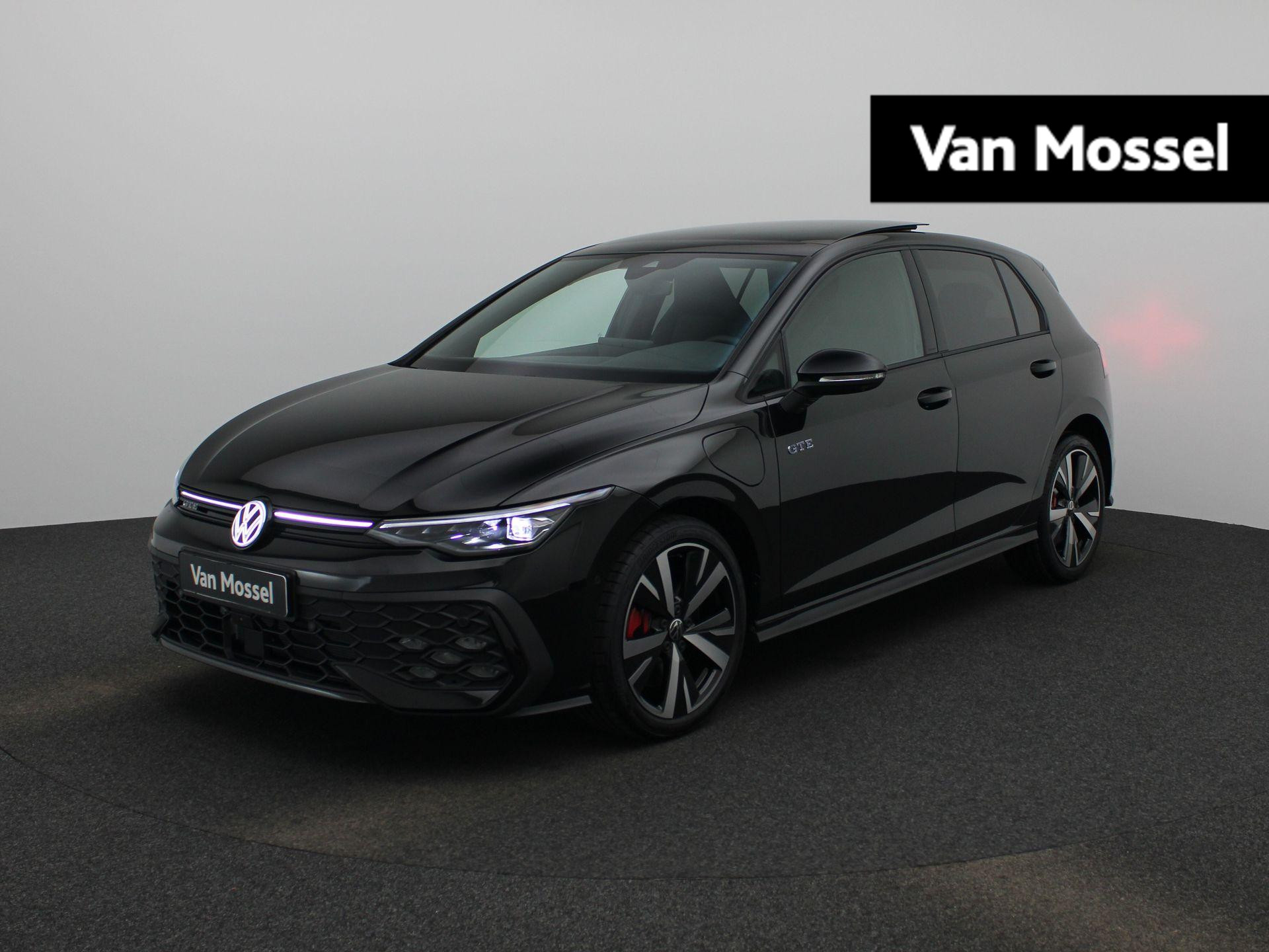 Volkswagen Golf 1.5 eHybrid GTE 272 PK |Black Style | IQ Lights | 360 Camera | Apple Carplay draadloos | Dodehoek sensoren | Stoelverwarming | Navigatie | Android Auto draadloos | Panoramadak | 18" Lichtmetalen velgen |