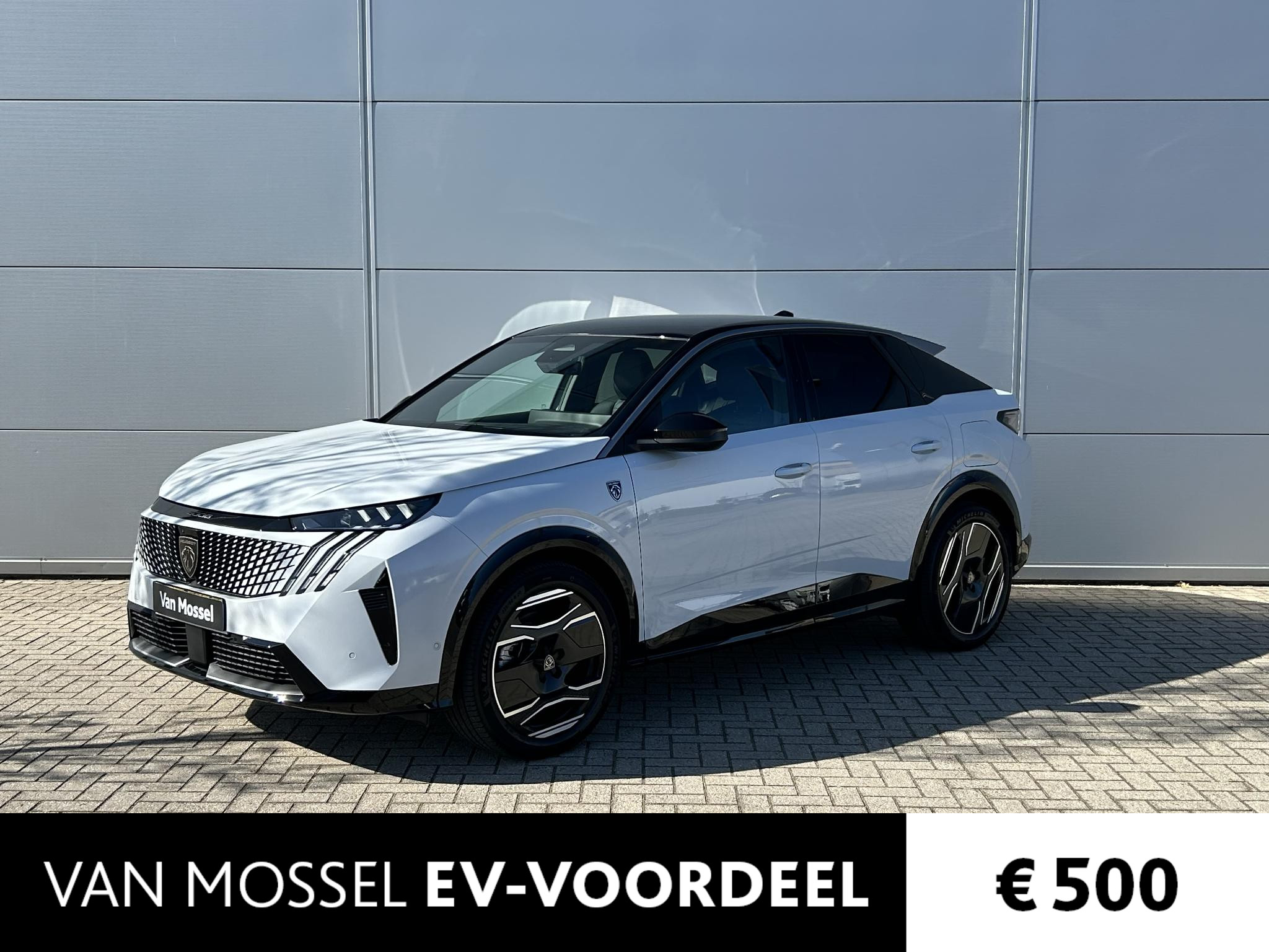 Peugeot e-3008 GT 73 kWh | Panoramic Navigation Pack | Adaptieve Cruise control | 360 Camera | Apple Carplay/Android Auto | Leder Nappa Mistral bekleding | Elektrische verstelbare stoelen | Massage functie | Stoelverwarming