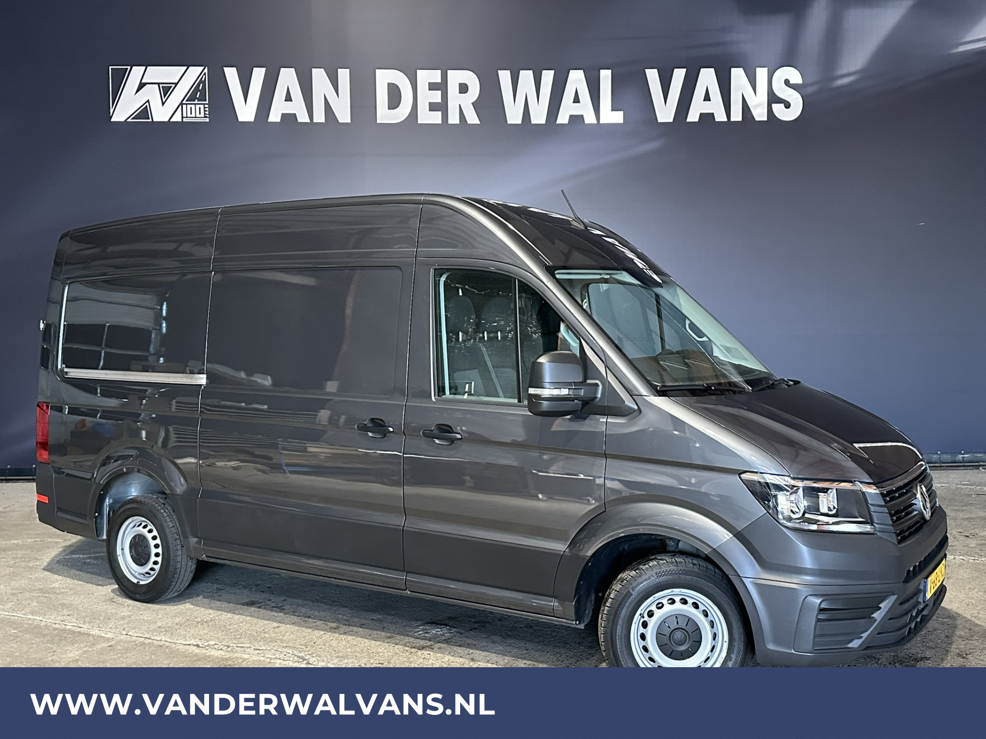 Volkswagen Crafter 2.0 TDI 141pk L3H3 L2H2 Euro6 Airco | Cruisecontrol | 3000kg Trekhaak Bijrijdersbank
