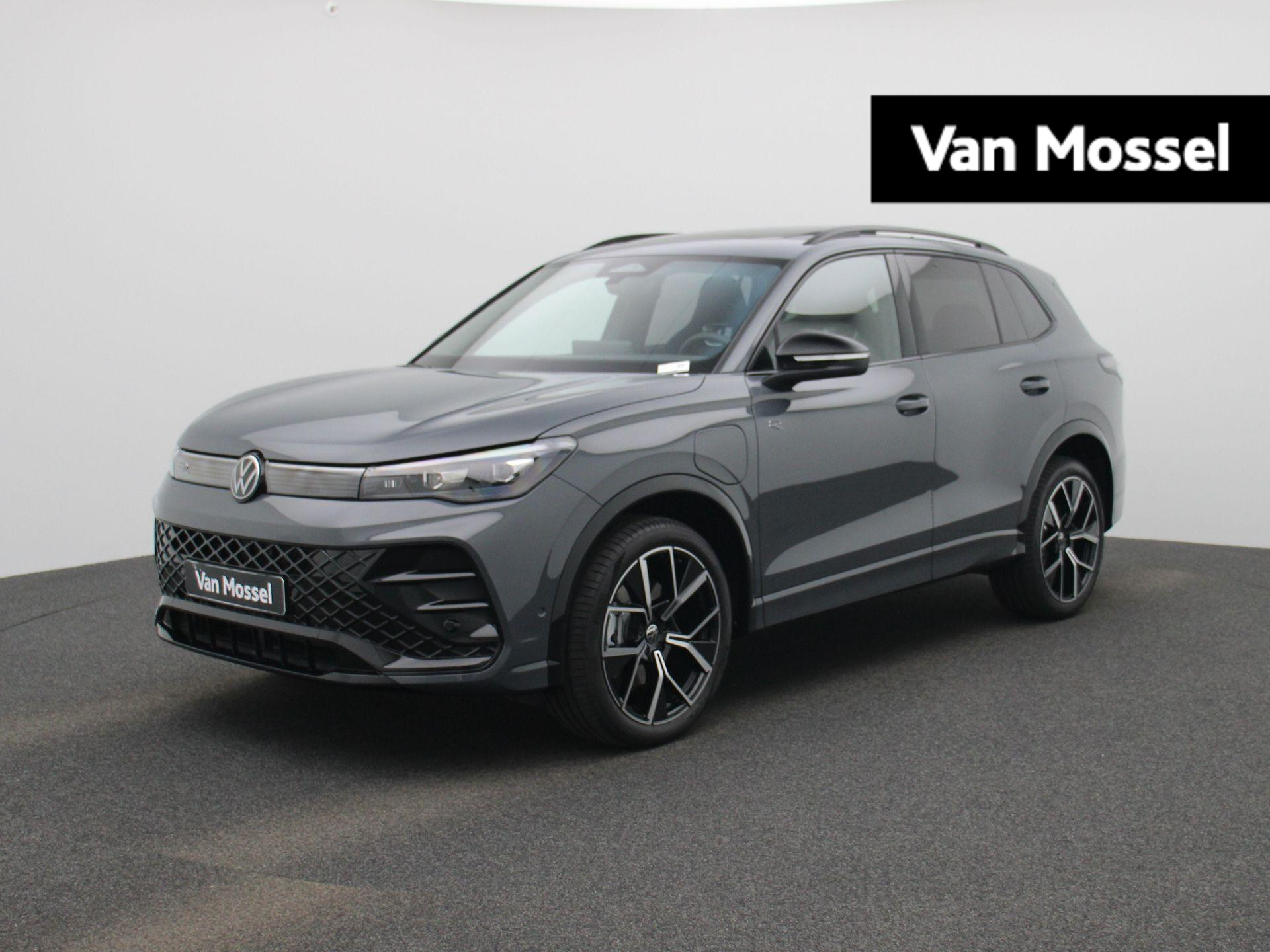Volkswagen Tiguan 1.5 eHybrid R-Line Edition | Automaat | Navigatie| Draadloze Apple carplay | Stoelverwarming | Black style pakket  | Multimedia pakket plus |  Trekhaak mechanisch in- en uitklapbaar |