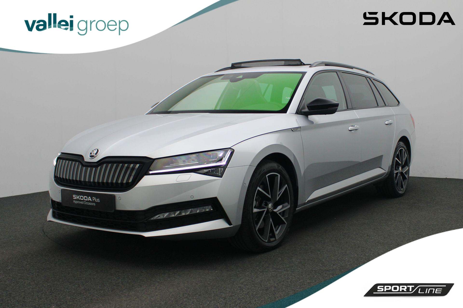 Škoda Superb Combi 1.4 TSI 218 pk DSG iV Sportline Business | Panoramadak | Trekhaak | Matrix LED | Leder/alcantara | Navigatie Columbus | Adaptief onderstel | Rondomzicht camera