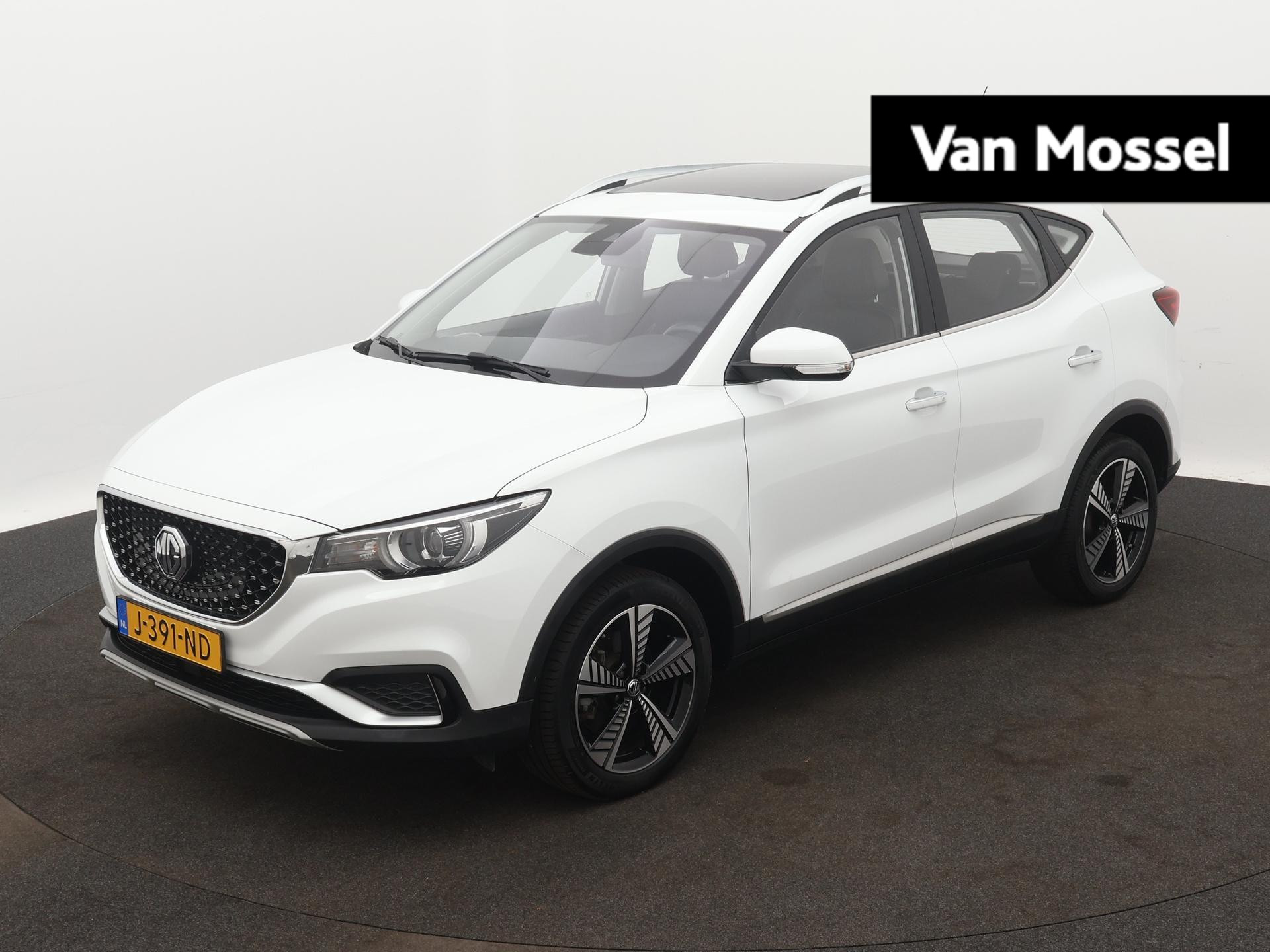 MG ZS-EV Luxury 45 kWh | Leder | Navi | Panoramadak | Camera | Apple CarPlay |