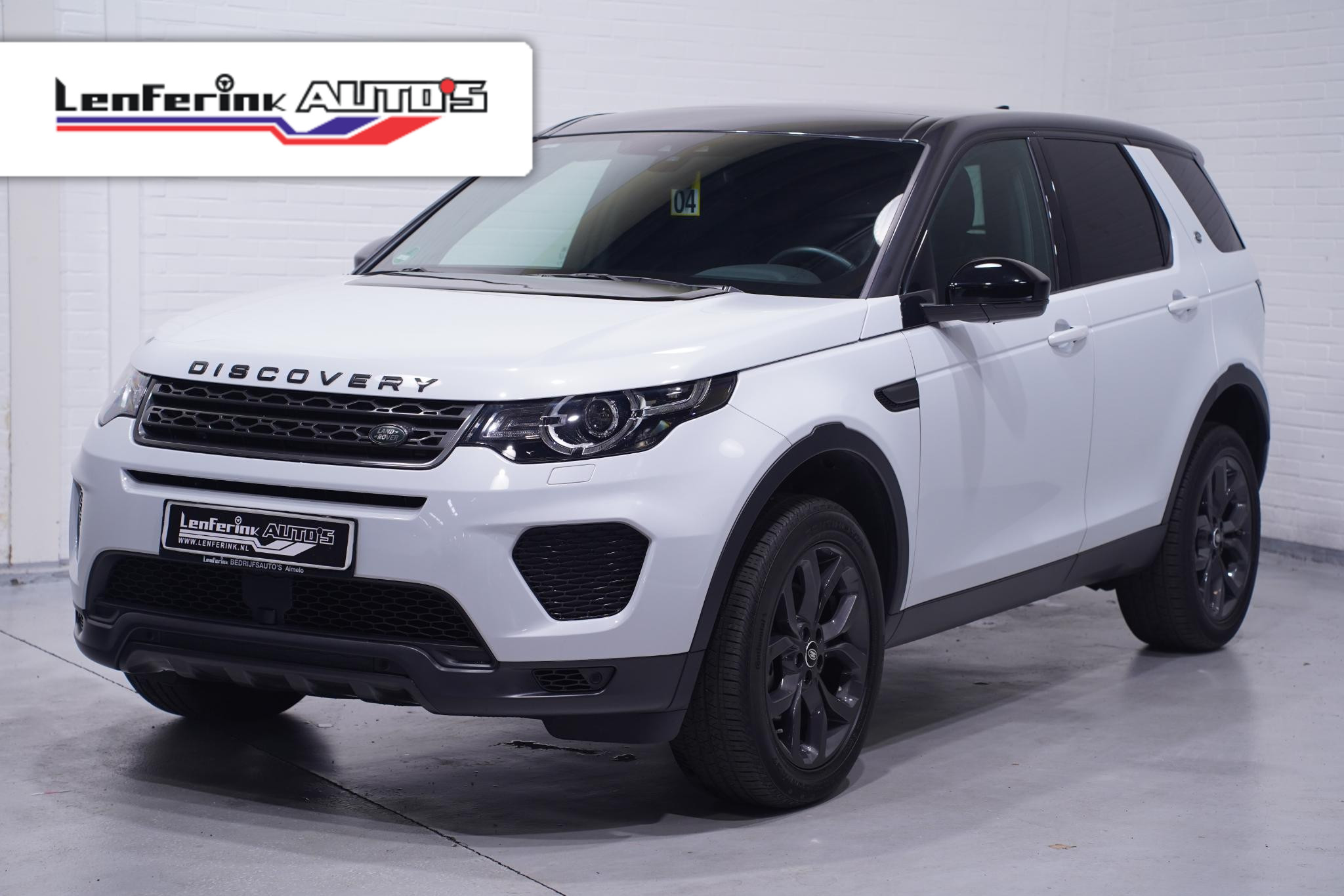 Land Rover Discovery Sport 2.0 TD4 180 PK Landmark Grijs Kenteken 2-Zits Navi Marge Auto, Panoramadak, Cruise control, Trekhaak 2200 kg