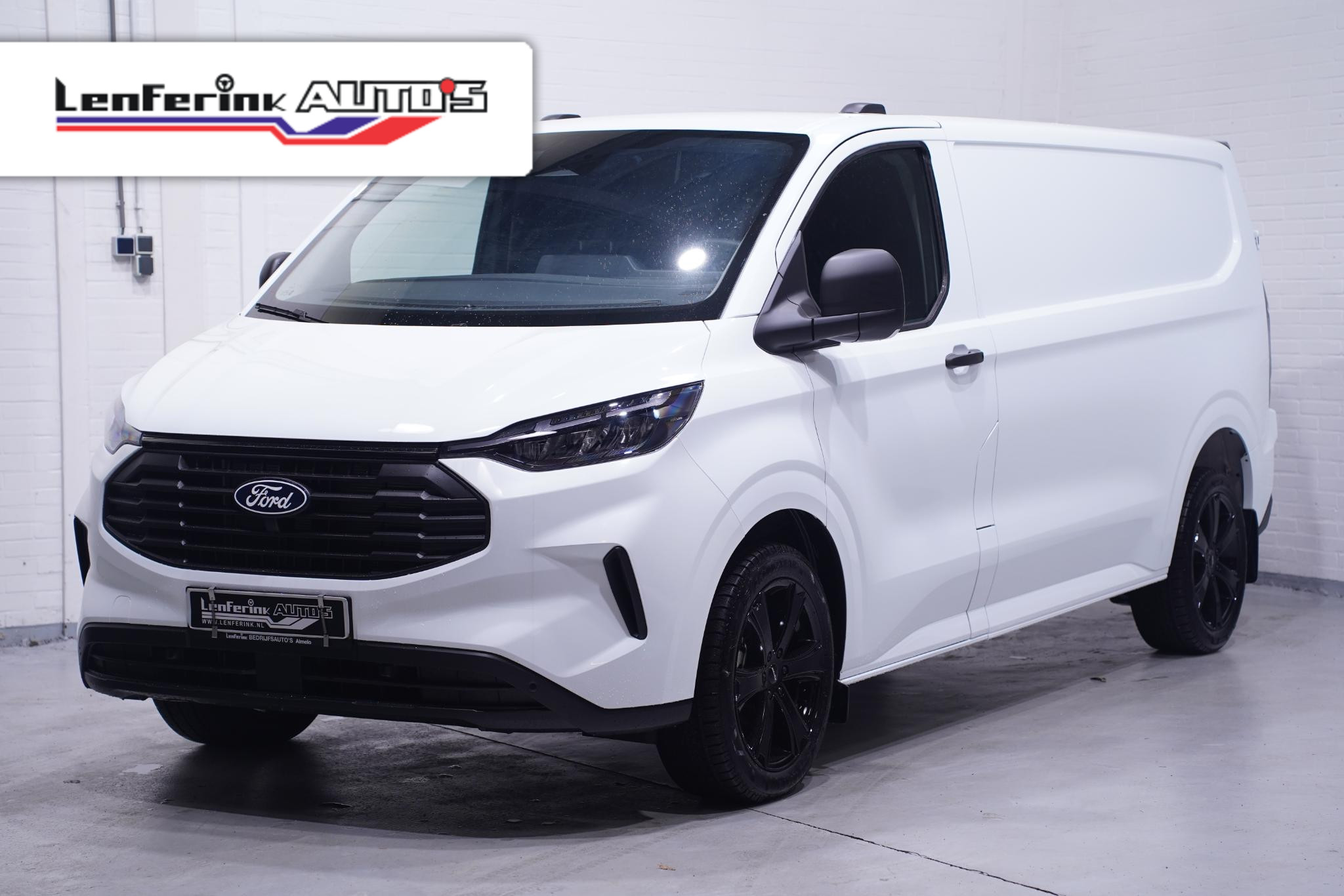 Ford Transit Custom 320 2.0 TDCi 136 pk Trend L2H1, A-Spoiler, 19" LMV Airco ECC, Apple Carplay, Cruise control, PDC V+A, 3-Zits