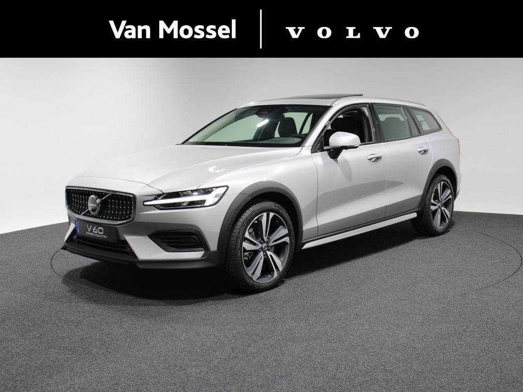 Volvo V60 Cross Country 2.0 B5 AWD Plus | Panoramisch schuif/kanteldak | Navigatie | Camera | Leder