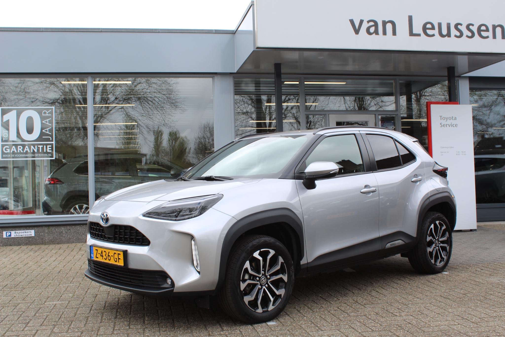 Toyota Yaris Cross 1.5 HYBRID DYNAMIC LED KOPLAMPEN KEYLESS AD-CRUISE APPLE/ANDROID NAV PRIVACY GLASS