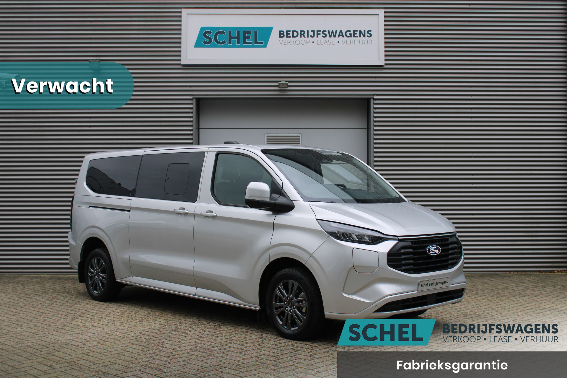 Ford Transit Custom 340 2.5 PHEV L2H1 Limited 232pk - 8 zits - Adaptive Cruise - Blind spot - Navi - Stuurverwarming - Airco achterin - Rijklaar