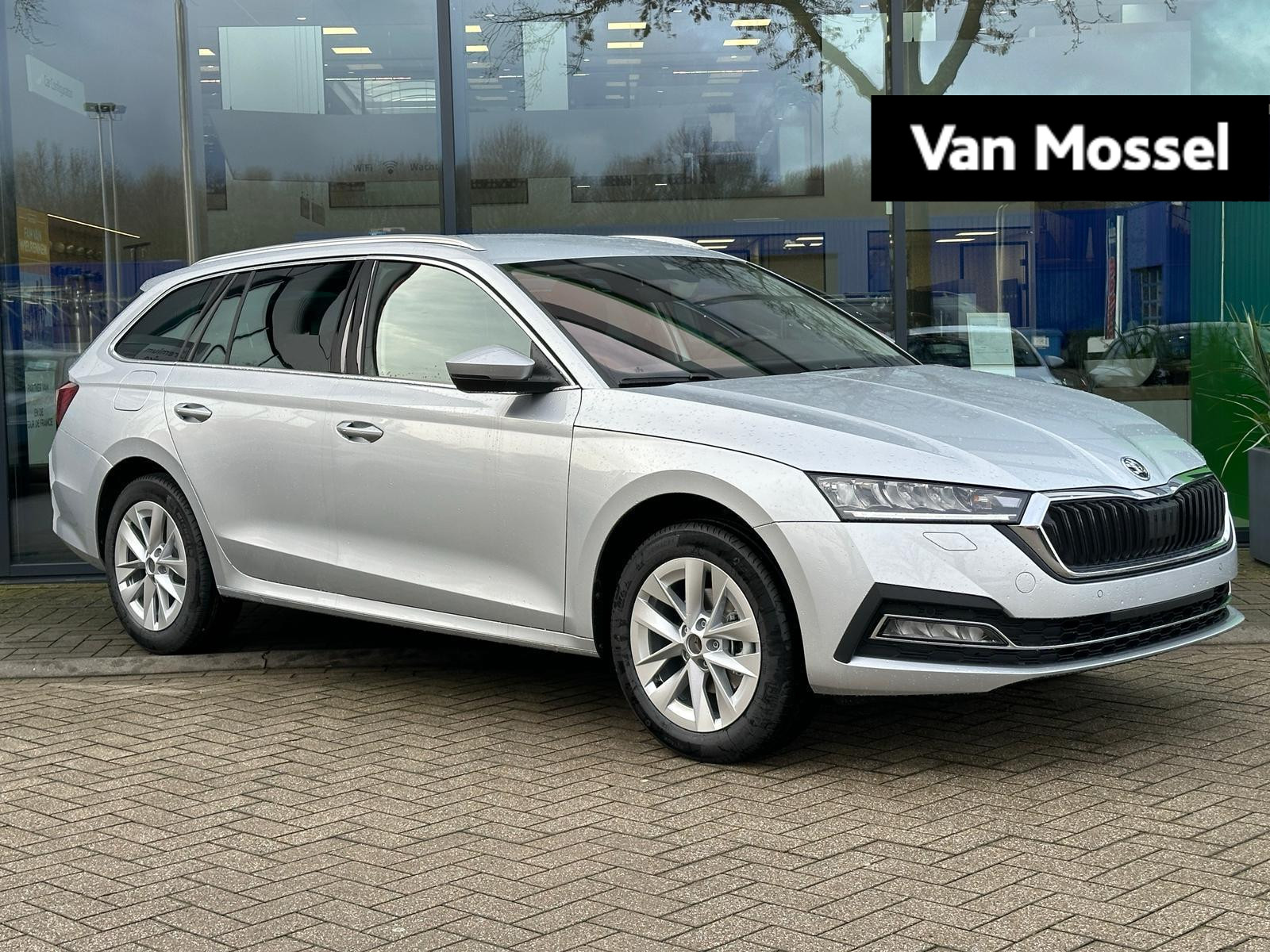 Škoda Octavia Combi 1.0 TSI Business Edition Plus 110 PK | LED Koplampen | Navigatie | Climate Control | Adaptive Cruise Control | Travel pakket | Apple Carplay/Android Auto | Elektrische achterklep | Privacy Glass | Parkeersensoren | Lichtmetalen velgen | €2.812,- Actiekorting! | PRIJS = NETTO RIJKLAAR! | Direct leverbaar! |