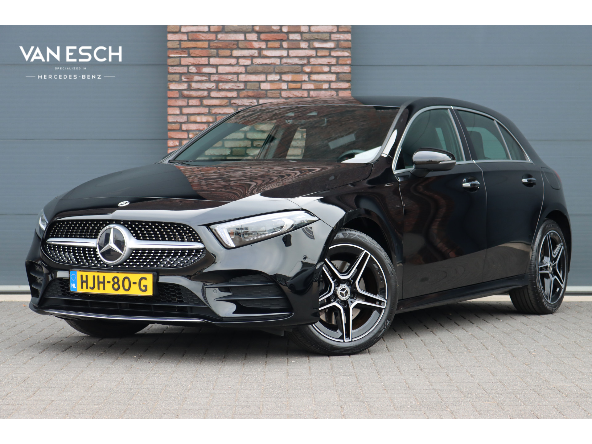 Mercedes-Benz A-Klasse 250 e AMG Line Aut8 | Head-up Display | Trekhaak | Keyless Go | Apple Carplay/Android Auto | Advanced Sound System | Camera |