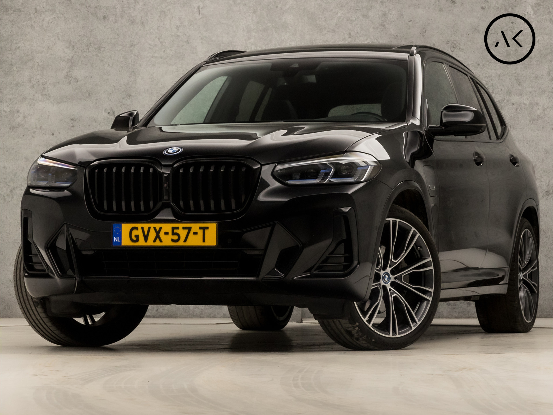 BMW X3 xDrive30e M Sport 293Pk Automaat (FACELIFT, FULL OPTION, PANORAMADAK, M PAKKET, LASER KOPLAMPEN, MEMORY SEATS, 360 CAMERA, HEAD-UP DISPLAY, LEDER, STUUR/STOELVERWARMING, SFEERVERLICHTING, APPLE CARPLAY, NIEUWS