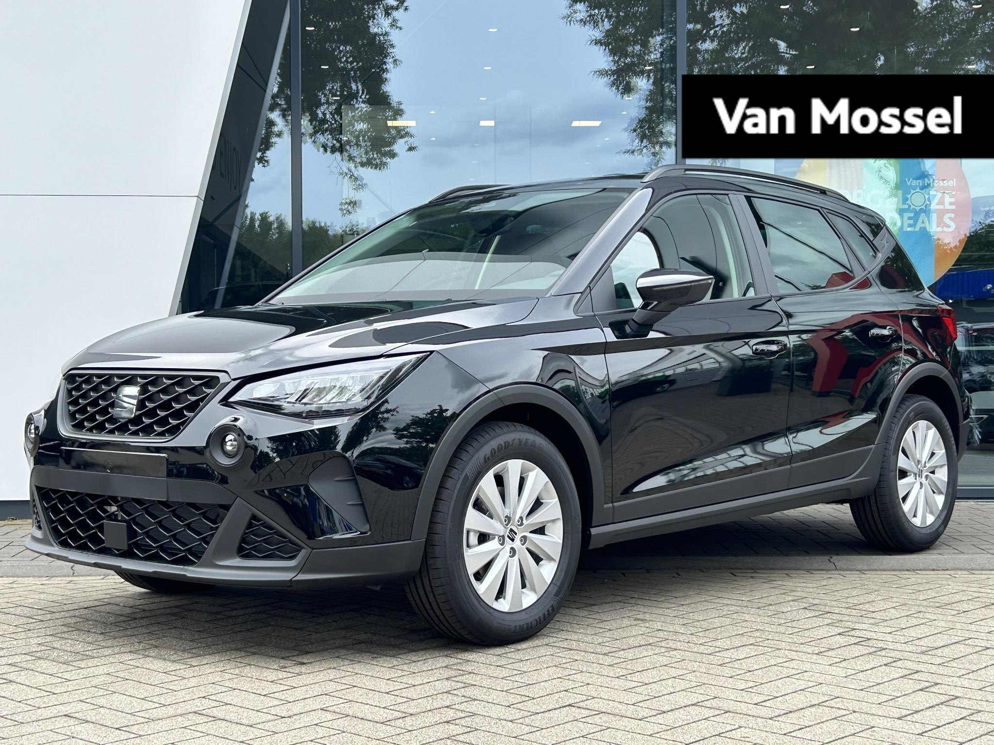 SEAT Arona 1.0 EcoTSI Style Business Connect 95 PK | Airconditioning automatisch | Verwarmbare voorstoelen | Parkeersensoren achter | Elektrisch verstelbare buitenspiegels
