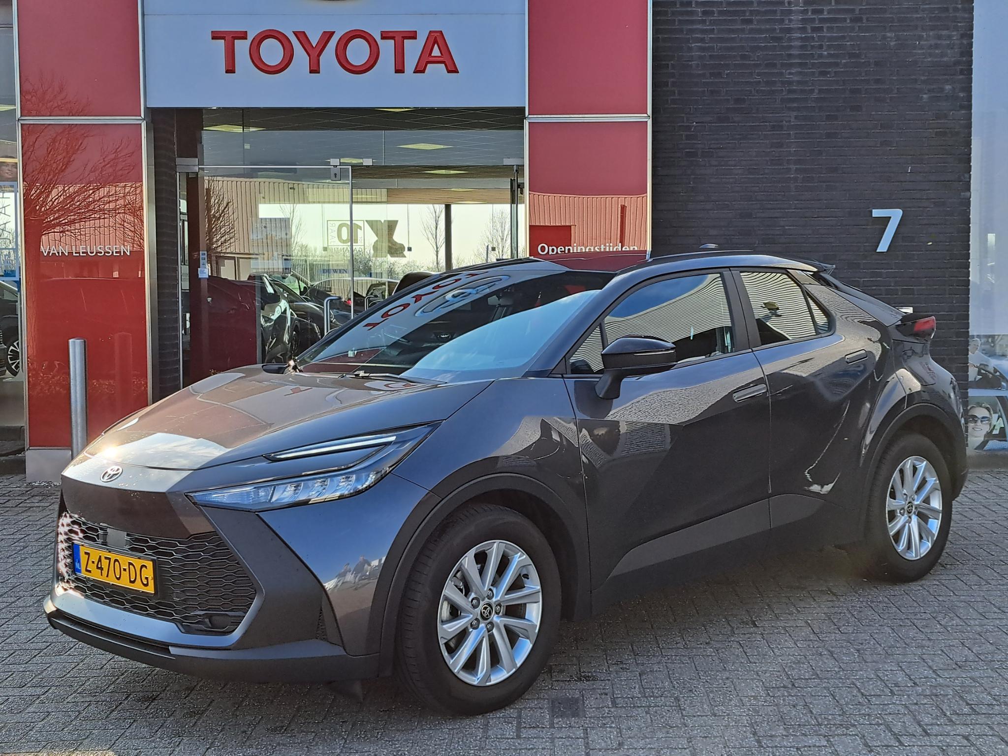 Toyota C-HR 1.8 Hybrid 140 APPLE CAR PLAY/ANDROID AUTO BOTSWAARSCHUWINGSSYSTEEM