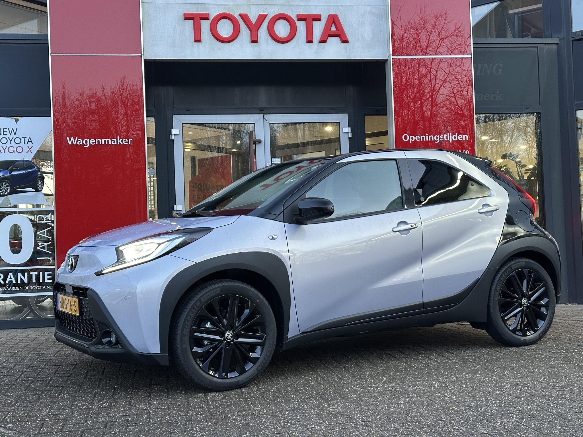 Toyota Aygo X JBL DIRECT LEVERBAAR! JBL-AUDIO KEYLESS STOELVERW. CLIMA CAMERA AD-CRUISE 18"LM-VELGEN