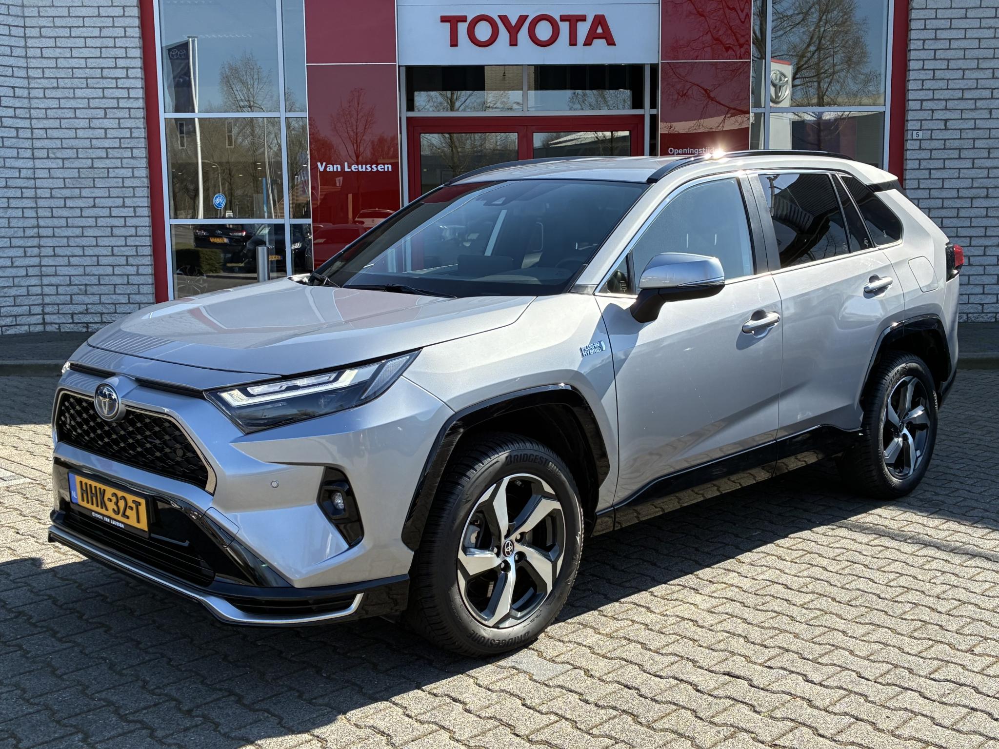 Toyota RAV4 2.5 PLUG-IN HYBRID AWD STYLE NAVI STOELVERW. BLIND-SPOT EL-ACHTERKLEP EL-STOEL