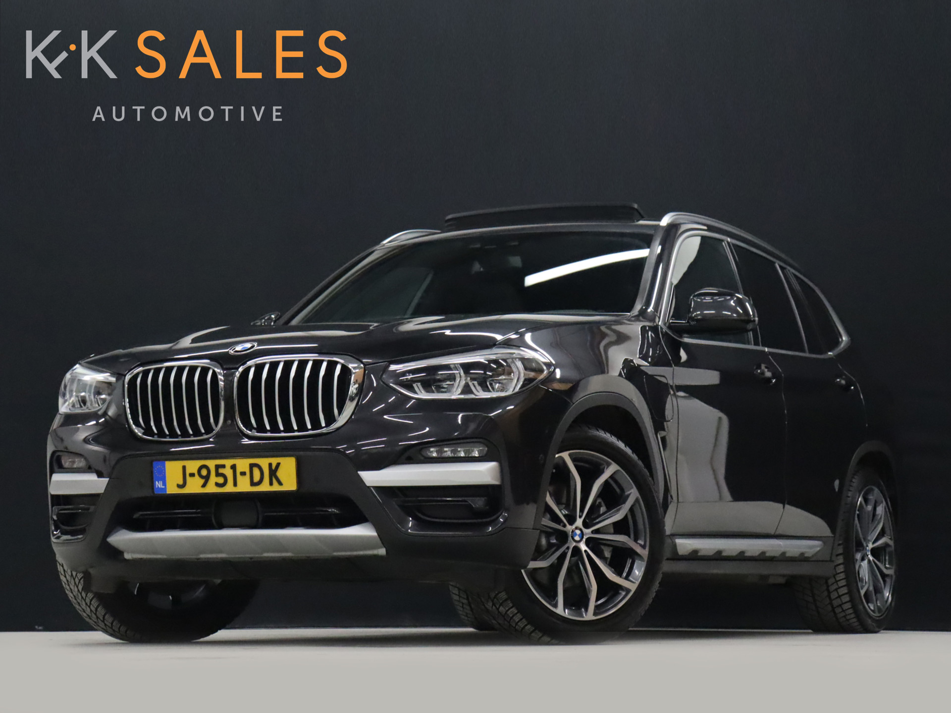 BMW X3 xDrive30e Sport Line High Executive [SCHUIFKANTELDAK, HARMAN KARDON, DIGITAL DASH, APPLE CARPLAY, 360 CAMERA,STOELVERWARMING,  CRUISE CONTROL, PDC, TREKHAAK, VOL LEDER, NAVIGATIE, NIEUWSTAAT]