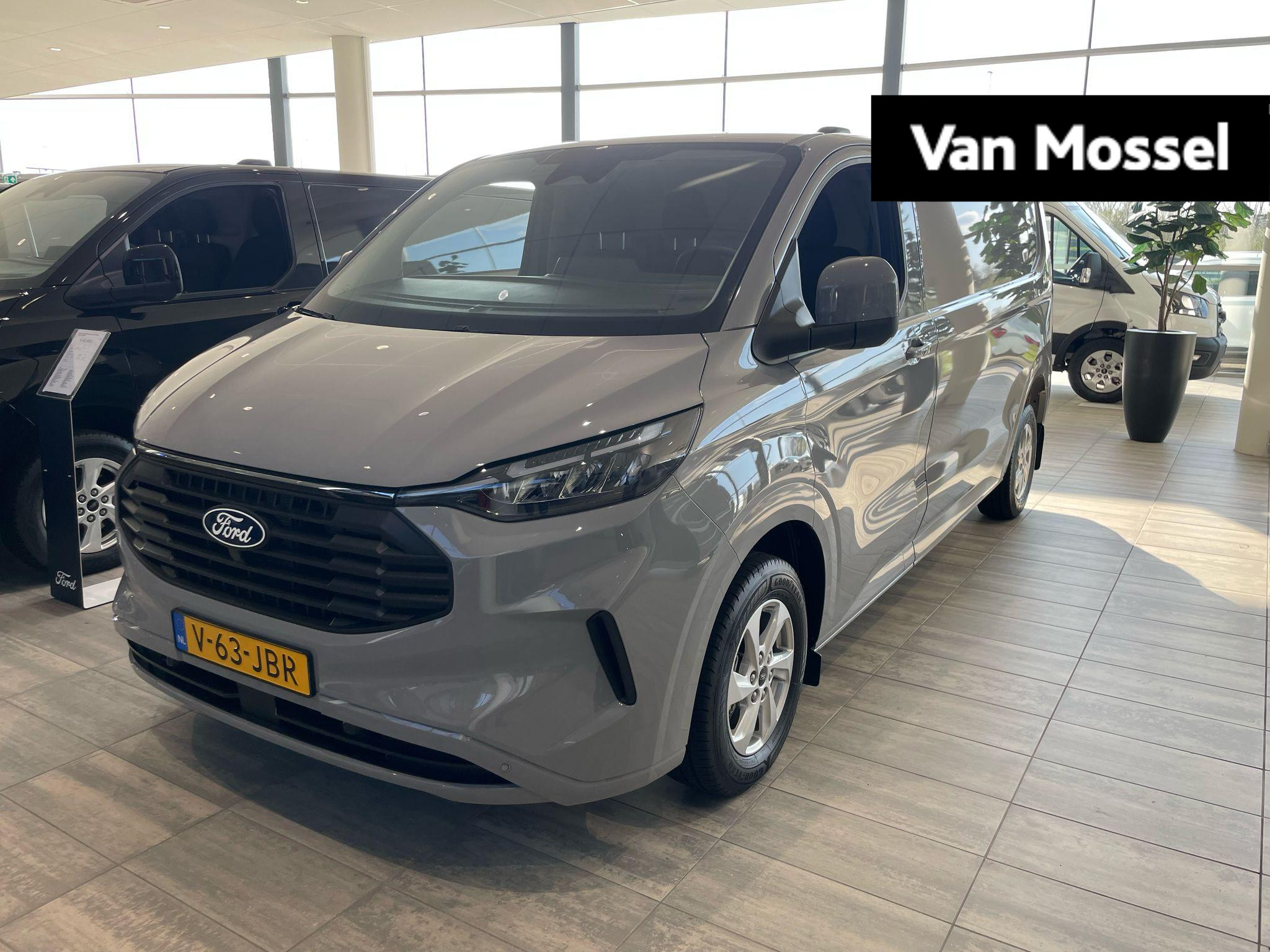 Ford Transit Custom 300 2.0 TDCI L2H1 Limited | BPM VRIJ