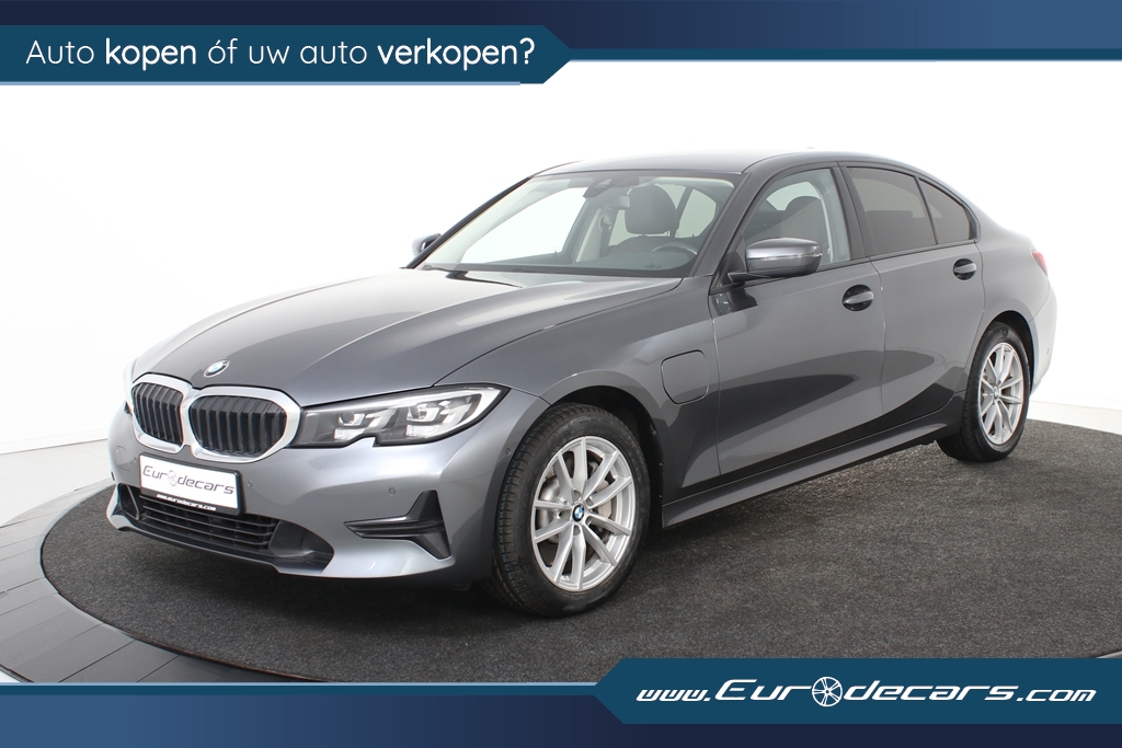 BMW 3 Serie 330e Edition Plus *1ste Eigenaar*Navigatie*Leer*