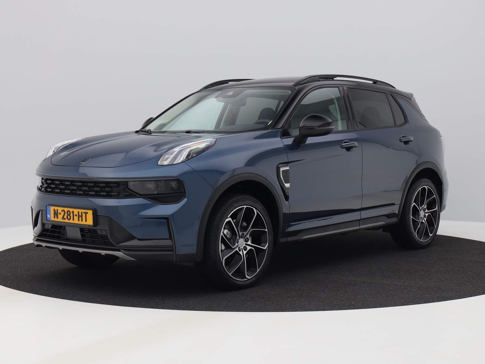 Lynk&Co 01 1.5 261 PK Plug-in Hybrid Black | PANO | ACC | KEYLESS | APPLE CARPLAY