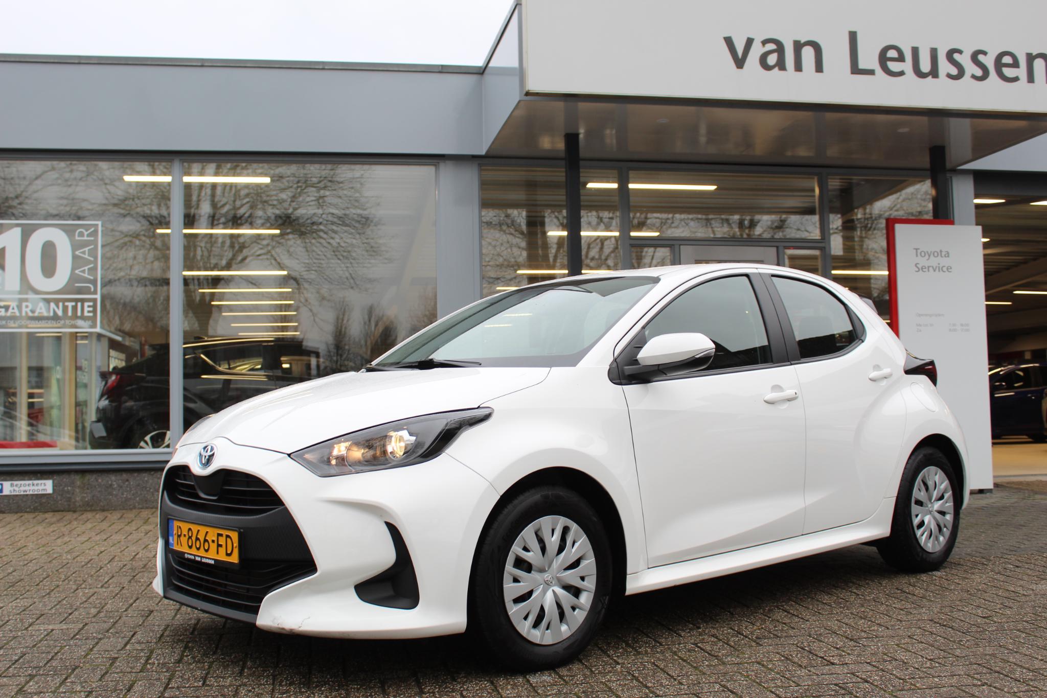 Toyota Yaris 1.5 HYBRID ALL-SEASON AD-CRUISE APPLE/ANDROID CLIMA CAMERA DAB BLUETOOTH
