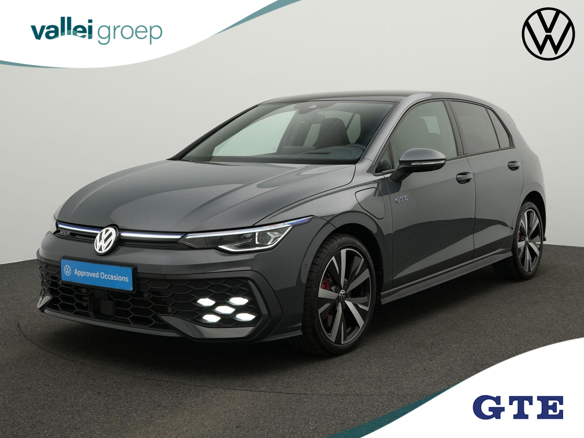 Volkswagen Golf 1.5 272 pk DSG eHybrid GTE | Trekhaak | Adaptief onderstel | IQ Light | Rondomzicht camera | Head-up display | Stuur-/stoelverwarming