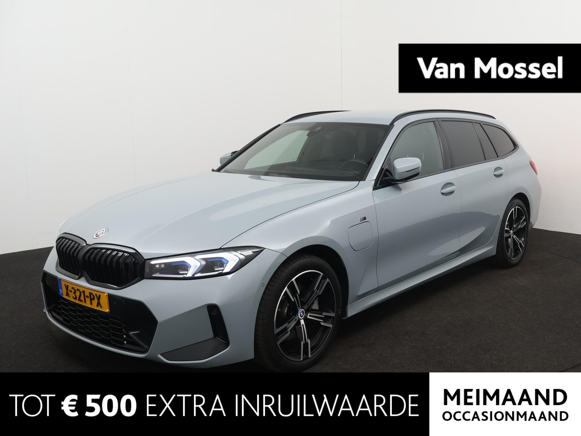 BMW 3 Serie Touring 330e | HEAD-UP DISPLAY | ACHTERUITRIJCAMERA | VIRTUAL COCKPIT | STOELVERWARMING | ELEKTRISCH INKLAPBARE TREKHAAK | PARKEERSENSOREN VOOR + ACHTER | ELEKTRISCH BEDIENBARE ACHTERKLEP | APPLE CARPLAY - ANDROID AUTO | CRUISE CONTROL | CLIMATE CONTROL | HALF-LEDER | LANE ASSIST | NAVIGATIE | ZWARTE GRILLE VOOR