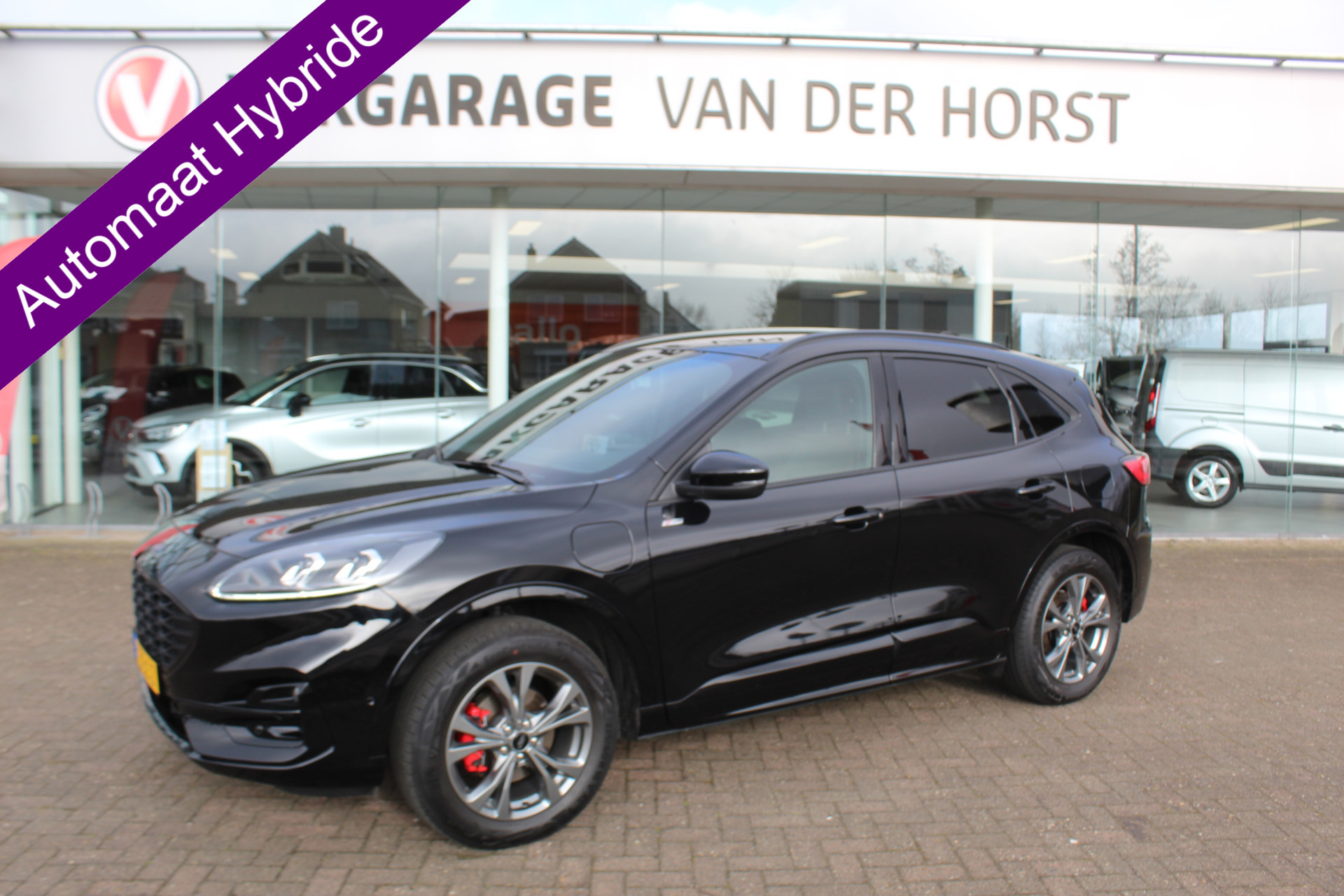 Ford Kuga 2.5-225pk PHEV ST-Line X Hybrid-AUTOMAAT ! Fabr. garantie t/m 11-03-2028 ! Slechts 16.000km ! Volautm. airco dual, stoel-, stuur- en voorraamverw., technologie-, styling- en bestuurders assistent pakket, elektr. trekhaak, camera v+a, HUD etc.