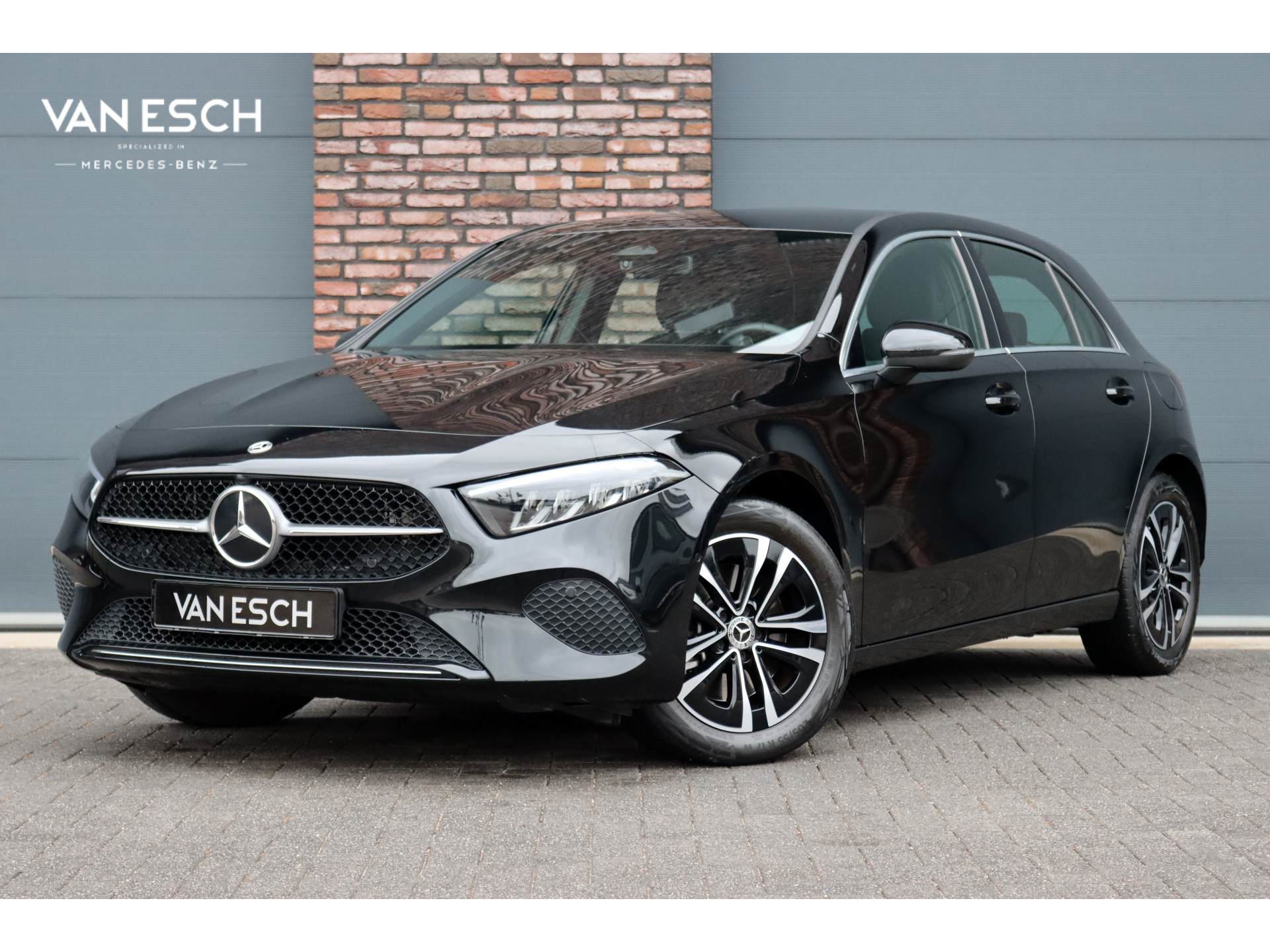 Mercedes-Benz A-Klasse 250 e Luxury Line Aut8 | Facelift | Widescreen | Camera | Zitcomfortpakket |Stoelverwarming | DAB | Apple Carplay/Android Auto | Cruise Control |