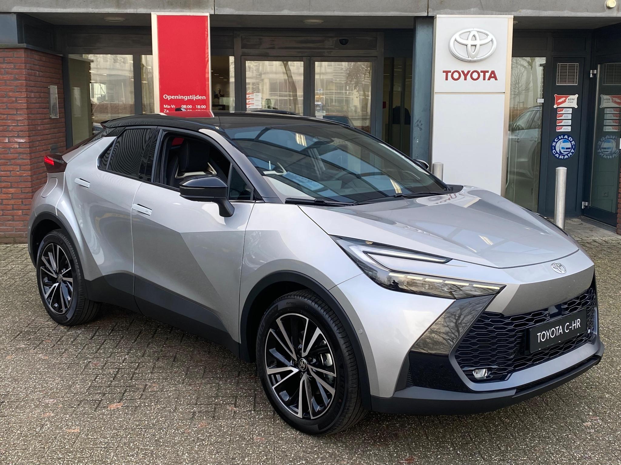 Toyota C-HR PHEV 220 EXECUTIVE NIEUW DIRECT LEVERBAAR HEAD-UP JBL-AUDIO ELEK-STOEL + GEHEUGEN PANODAK KEYLESS PARK-SENSOREN