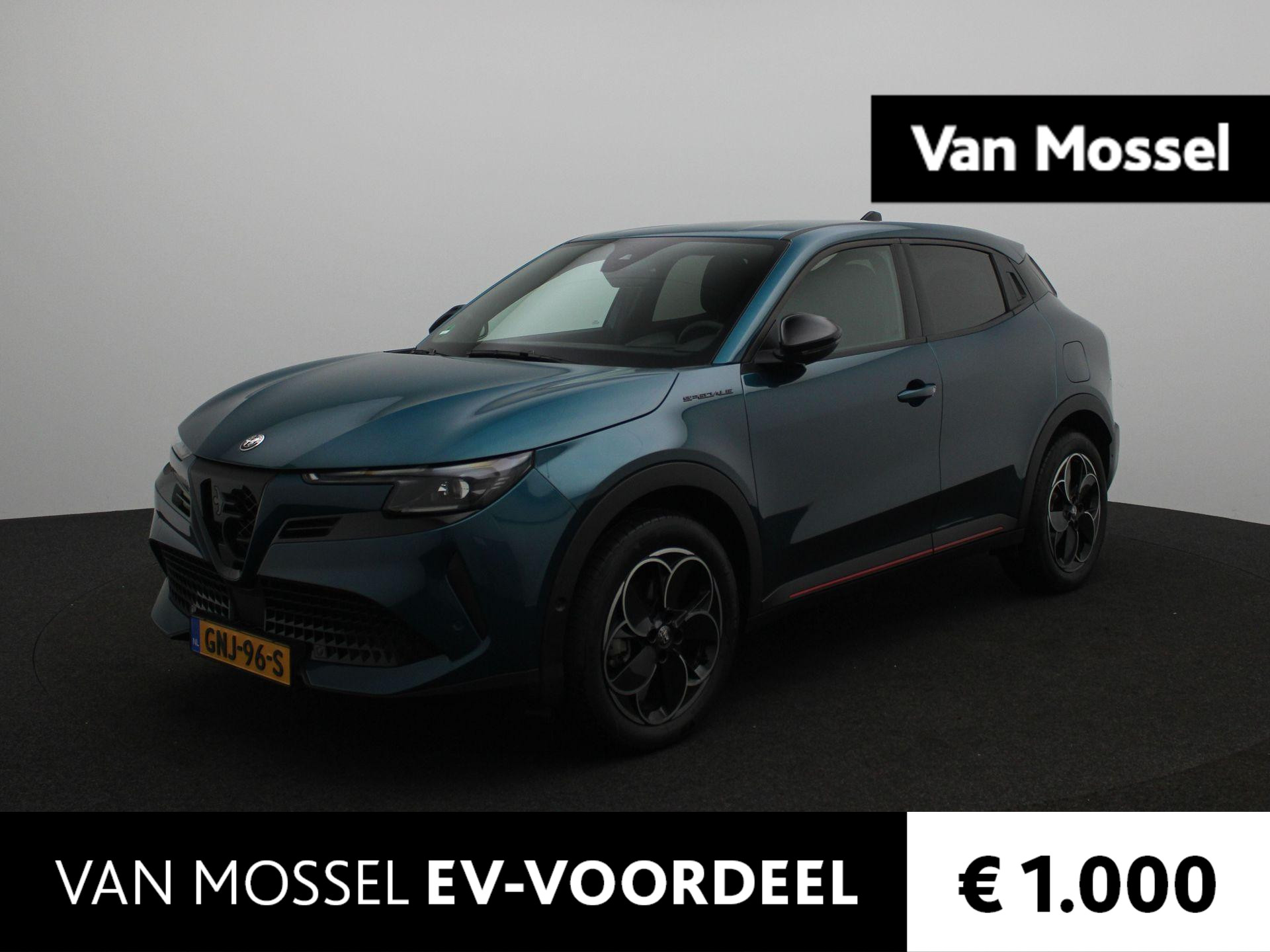 Alfa Romeo Junior Elettrica Speciale 54 kWh | Led Matrix verlichting | Winter pakket | Achteruitrijcamera | Adaptive Cruise Control Stop & Go |