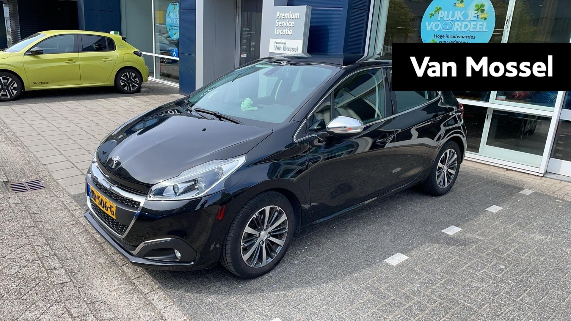 Peugeot 208 1.2 PureTech Allure | AUTOMAAT | Navigatie | Lichtmetalen velgen 16* | Parkeerhulp |