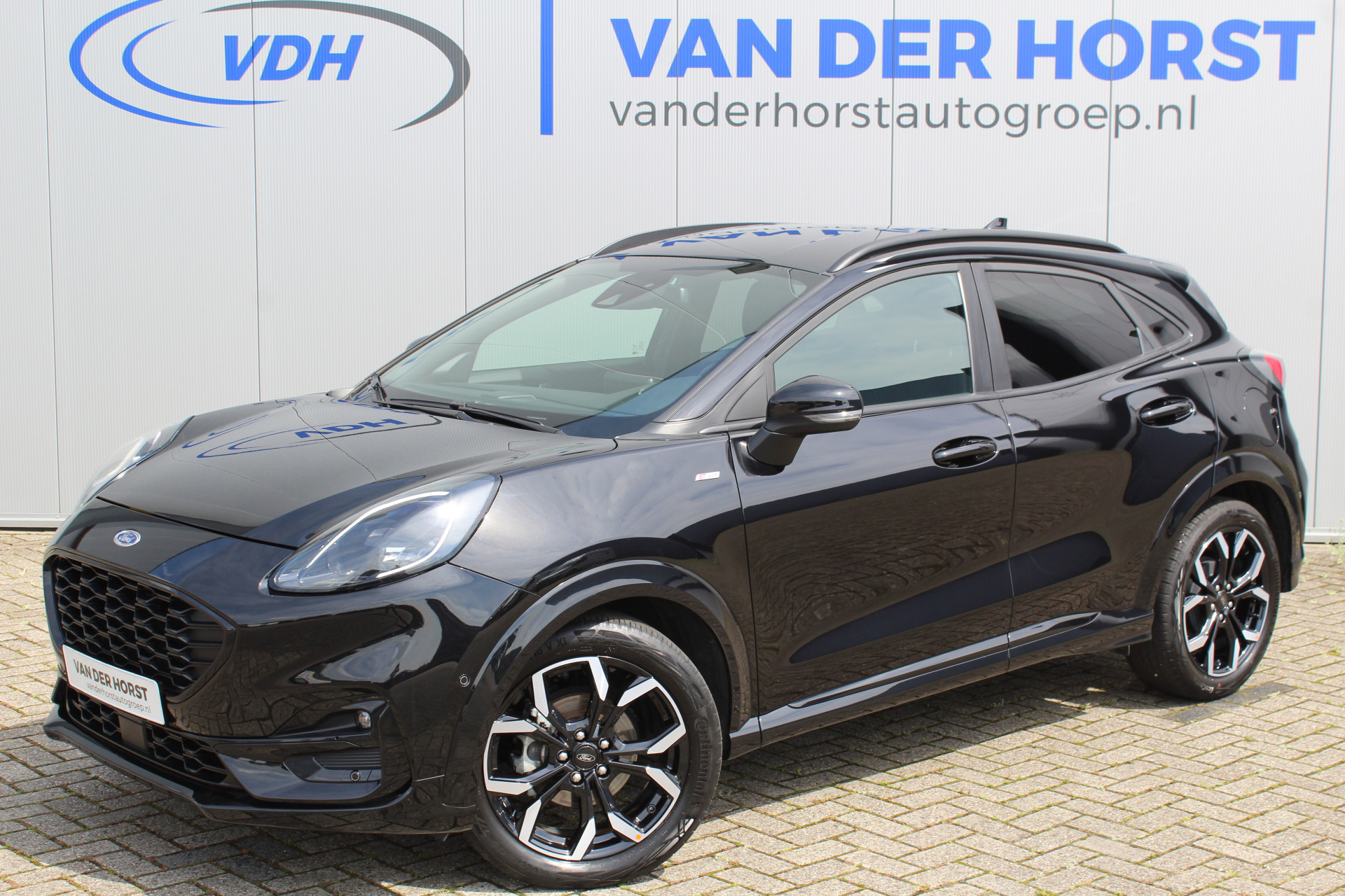 Ford Puma 1.0-125 pk EcoBoost Mild Hybrid ST-Line X AUTOMAAT ! Gun uzelf het plezier en comfort van een automaat ! Ca. €. 10.000,- beneden de nieuwprijs ! Cruise Control, Climate Control, Achteruitrijcamera, Parkeersensoren v+a, metallic lak, LM wielen, Navigatie, Telefoonvoorb., etc.