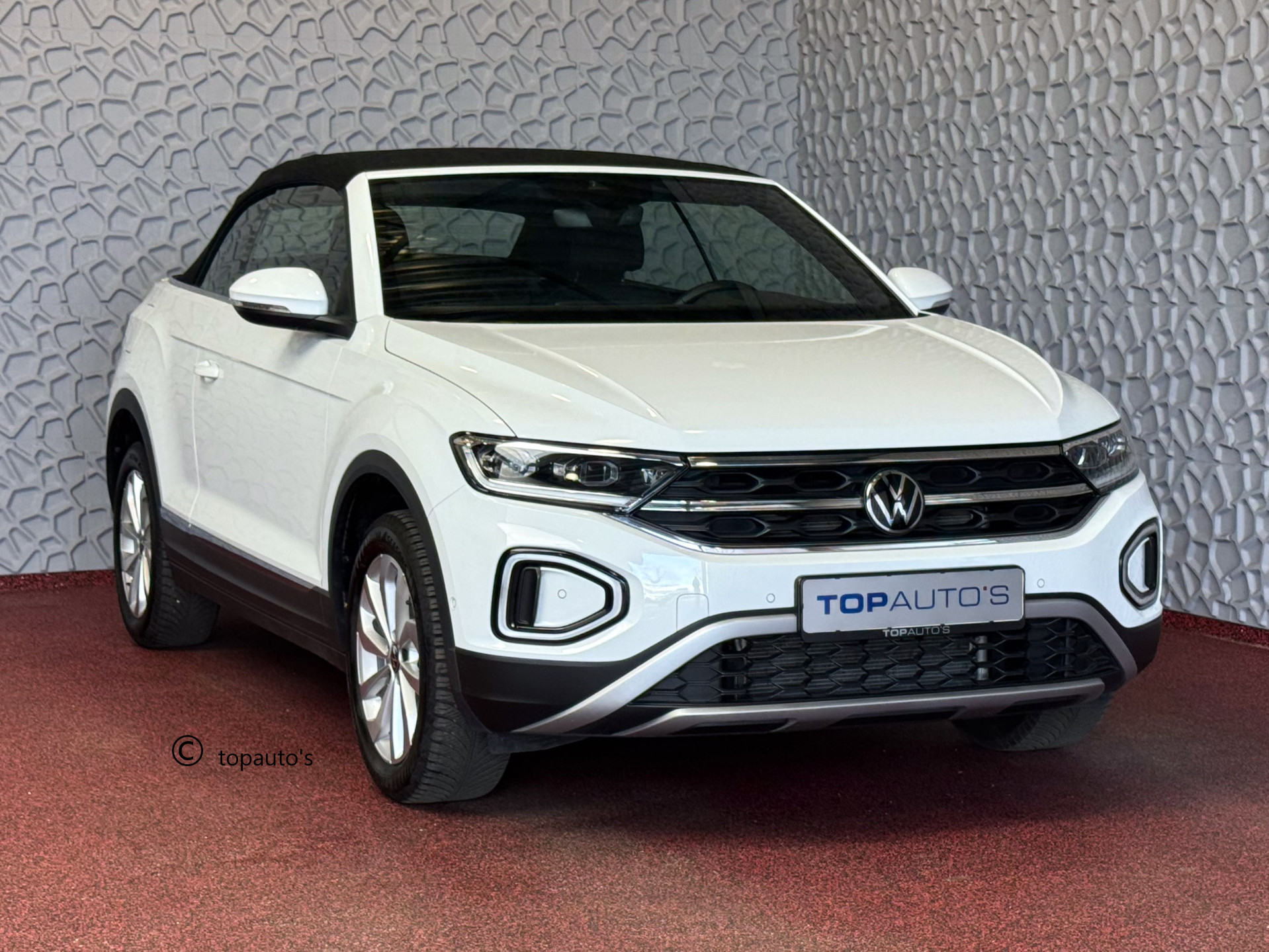 Volkswagen T-Roc Cabrio TSI VIR.COCKPIT CARPLAY NAVI IQ.LED STOEL/STUUR.VERW DAB ADAP.CRUISE 05/2024 "Volkswagen rijden begint bij Topautos.nl – 75 topmodellen direct op voorraad!"